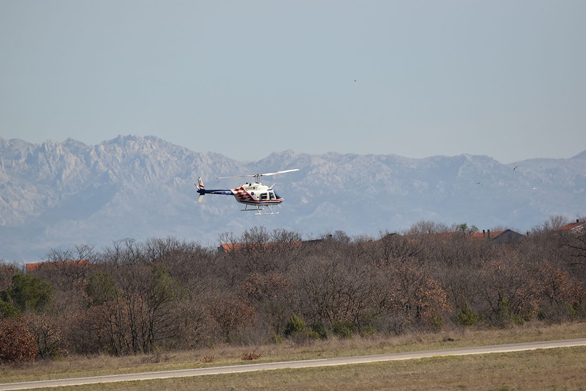 https://www.morh.hr/wp-content/gallery/samostalni-letovi-kadeta-na-helikopterima-bell-206b3/20200312-samostalni-letovi-18.jpg