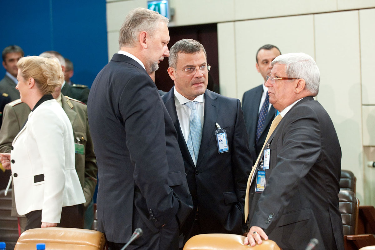 https://www.morh.hr/wp-content/gallery/sastanak-ministara-obrane-nato-a-u-bruxellesu-05102011/bruxelles_05102011-5.jpg