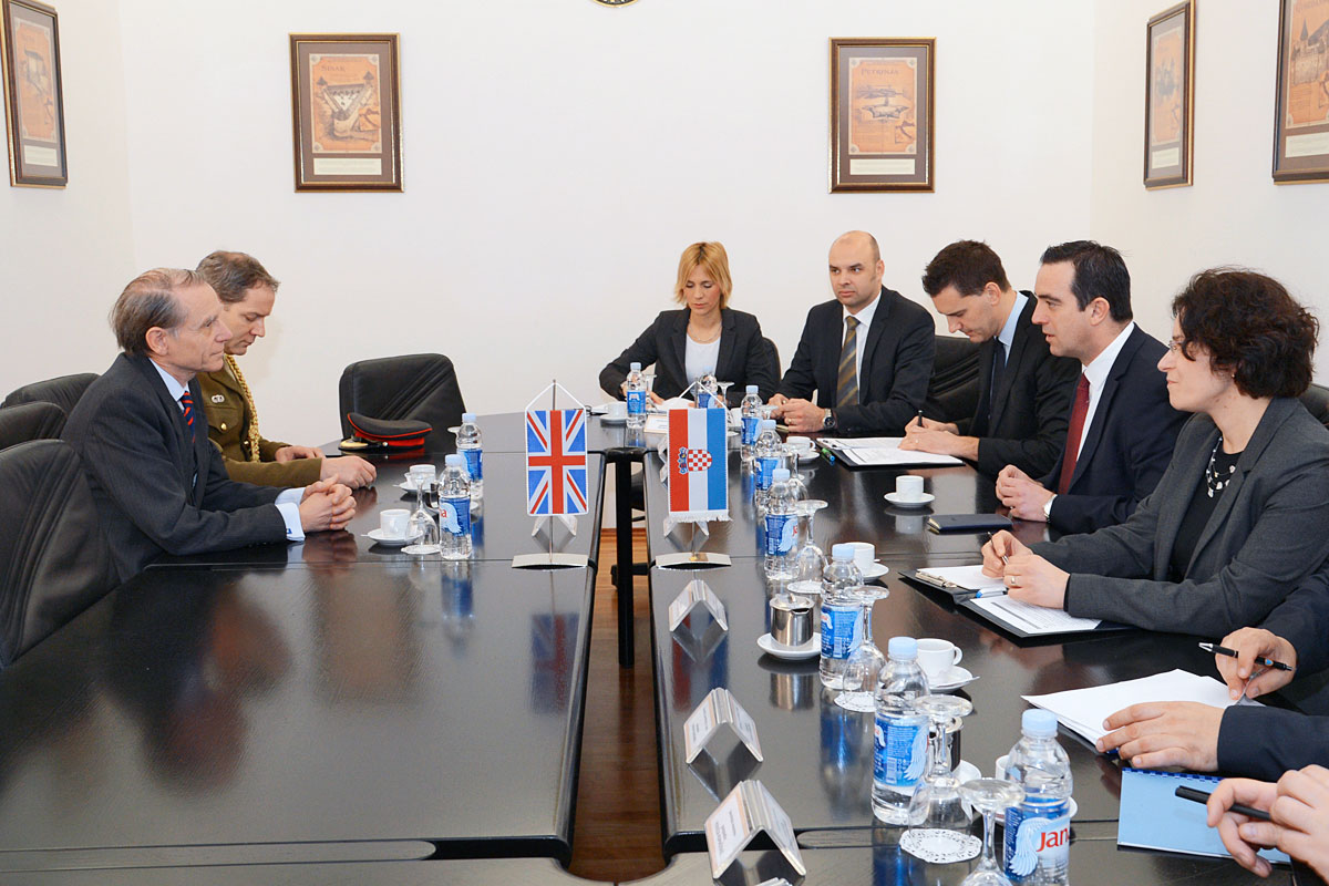 https://www.morh.hr/wp-content/gallery/sastanak-ministra-obrane-rh-i-britanskog-otpravnika-poslova-u-rh/mo_vp-uk_09022016_2.jpg
