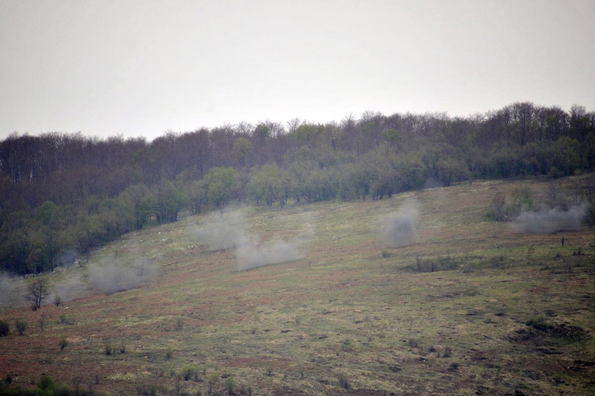https://www.morh.hr/wp-content/gallery/satnijsko-bojevo-gaanje-iz-lmb-120-mm-m-75/vukovi_13042012_02.jpg