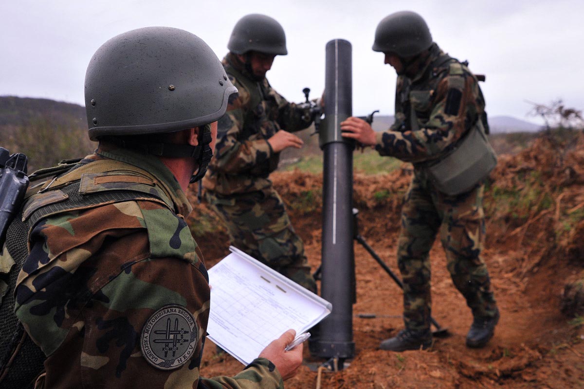 https://www.morh.hr/wp-content/gallery/satnijsko-bojevo-gaanje-iz-lmb-120-mm-m-75/vukovi_13042012_03.jpg