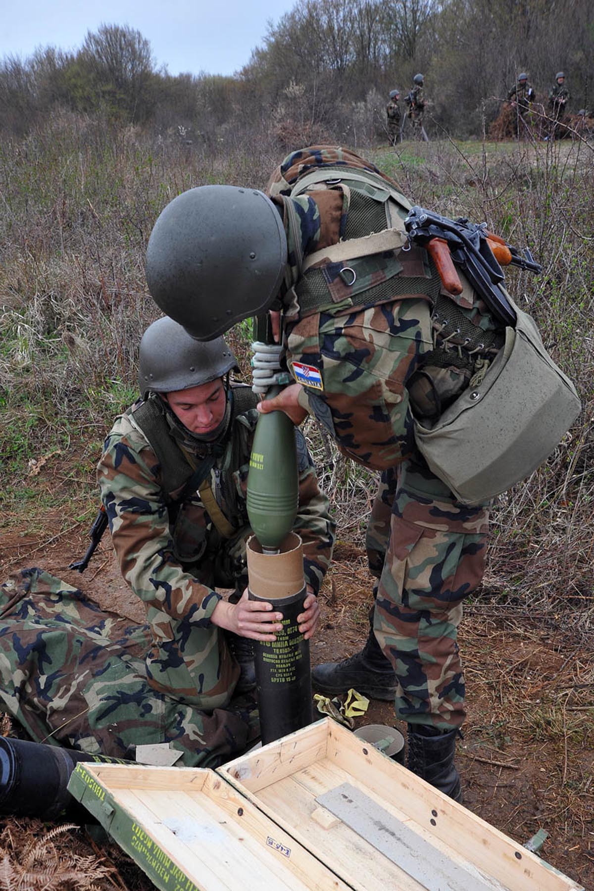 https://www.morh.hr/wp-content/gallery/satnijsko-bojevo-gaanje-iz-lmb-120-mm-m-75/vukovi_13042012_05.jpg