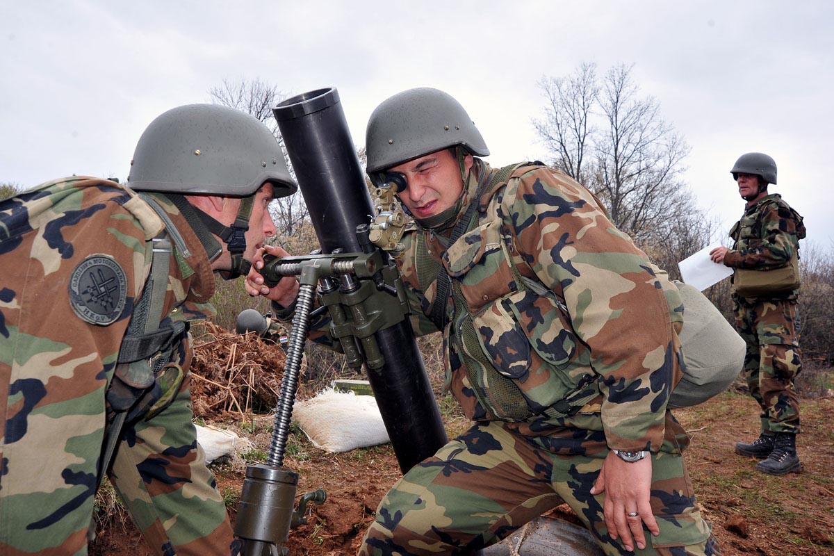 https://www.morh.hr/wp-content/gallery/satnijsko-bojevo-gaanje-iz-lmb-120-mm-m-75/vukovi_13042012_07.jpg
