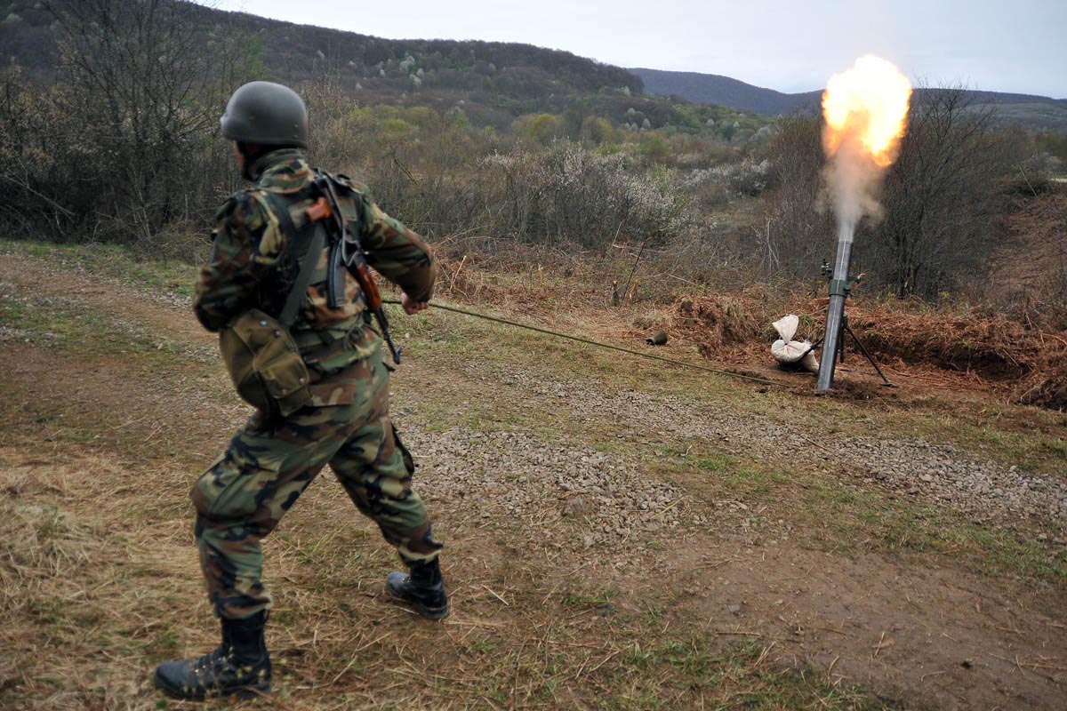 https://www.morh.hr/wp-content/gallery/satnijsko-bojevo-gaanje-iz-lmb-120-mm-m-75/vukovi_13042012_11.jpg