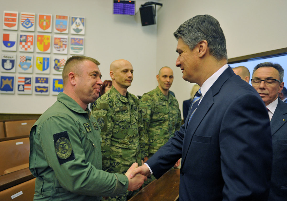 https://www.morh.hr/wp-content/gallery/sesta-obljetnica-ulaska-rh-u-nato/nato_31032015_01.jpg