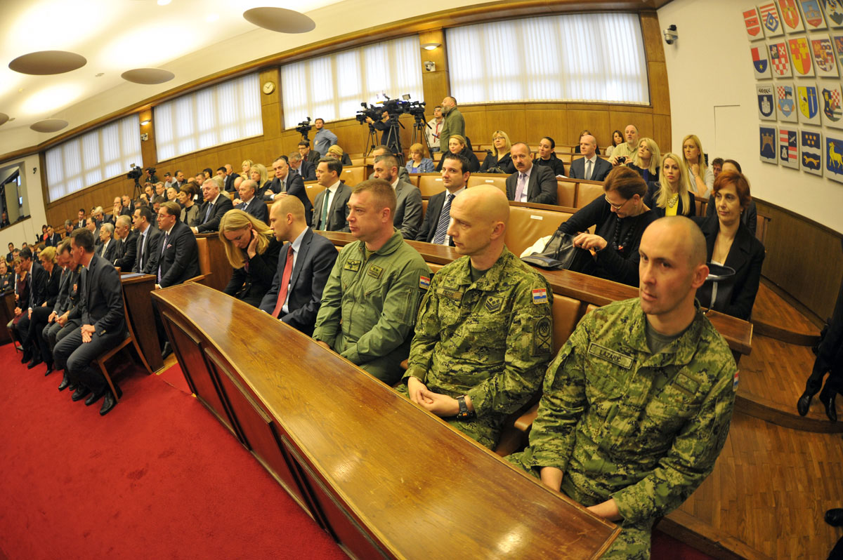 https://www.morh.hr/wp-content/gallery/sesta-obljetnica-ulaska-rh-u-nato/nato_31032015_03.jpg