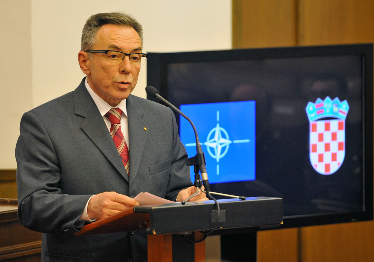 https://www.morh.hr/wp-content/gallery/sesta-obljetnica-ulaska-rh-u-nato/nato_31032015_07.jpg