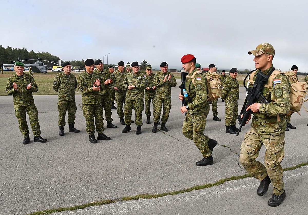 https://www.morh.hr/wp-content/gallery/skupnik-nikola-knezevic-najspremniji-je-pripadnik-hrvatske-vojske/prvi_za_hr_10052019_03.jpg