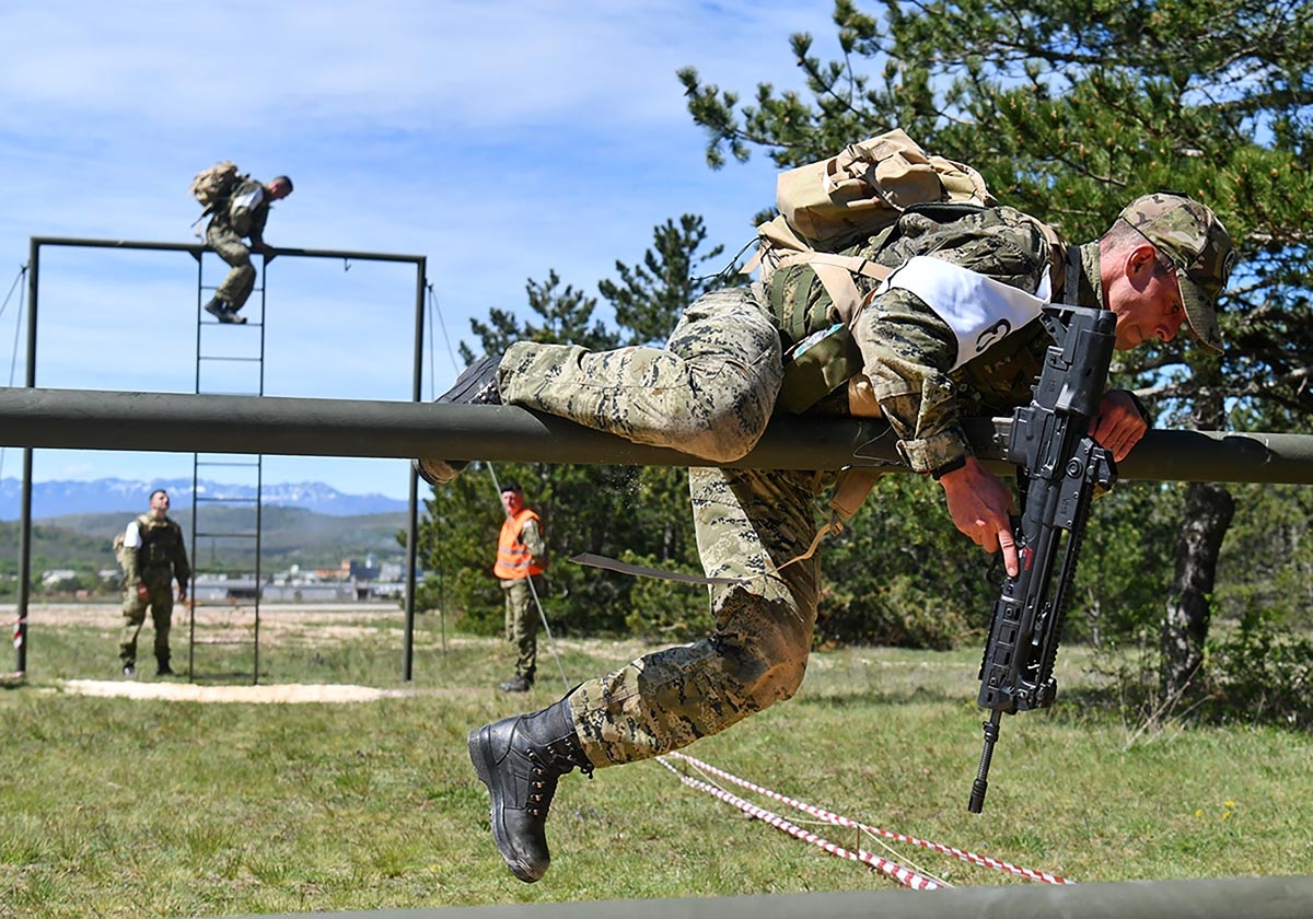 https://www.morh.hr/wp-content/gallery/skupnik-nikola-knezevic-najspremniji-je-pripadnik-hrvatske-vojske/prvi_za_hr_10052019_15.jpg