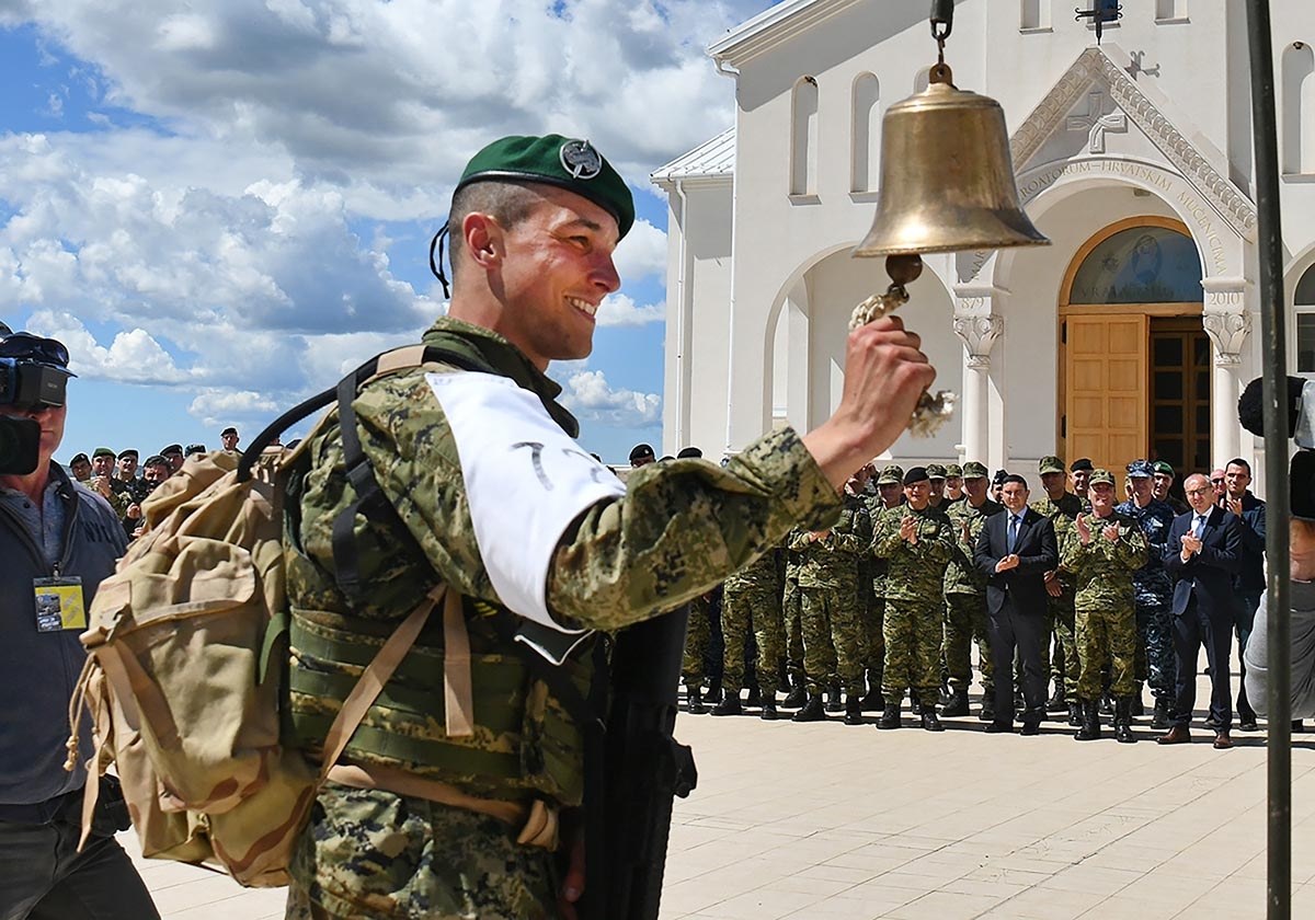 https://www.morh.hr/wp-content/gallery/skupnik-nikola-knezevic-najspremniji-je-pripadnik-hrvatske-vojske/prvi_za_hr_10052019_37.jpg