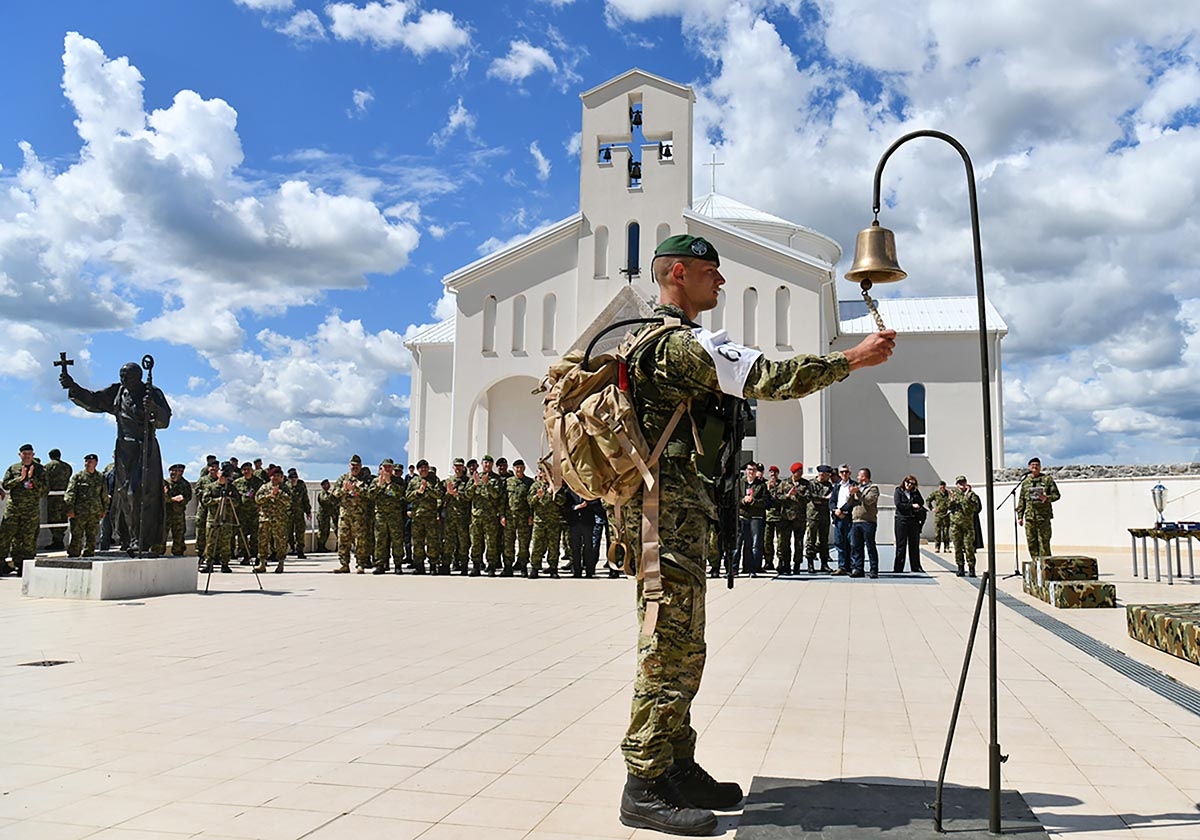 https://www.morh.hr/wp-content/gallery/skupnik-nikola-knezevic-najspremniji-je-pripadnik-hrvatske-vojske/prvi_za_hr_10052019_44.jpg