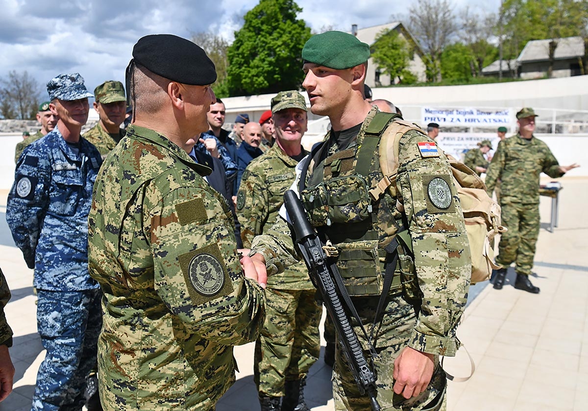https://www.morh.hr/wp-content/gallery/skupnik-nikola-knezevic-najspremniji-je-pripadnik-hrvatske-vojske/prvi_za_hr_10052019_45.jpg