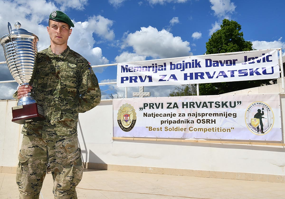 https://www.morh.hr/wp-content/gallery/skupnik-nikola-knezevic-najspremniji-je-pripadnik-hrvatske-vojske/prvi_za_hr_10052019_53.jpg