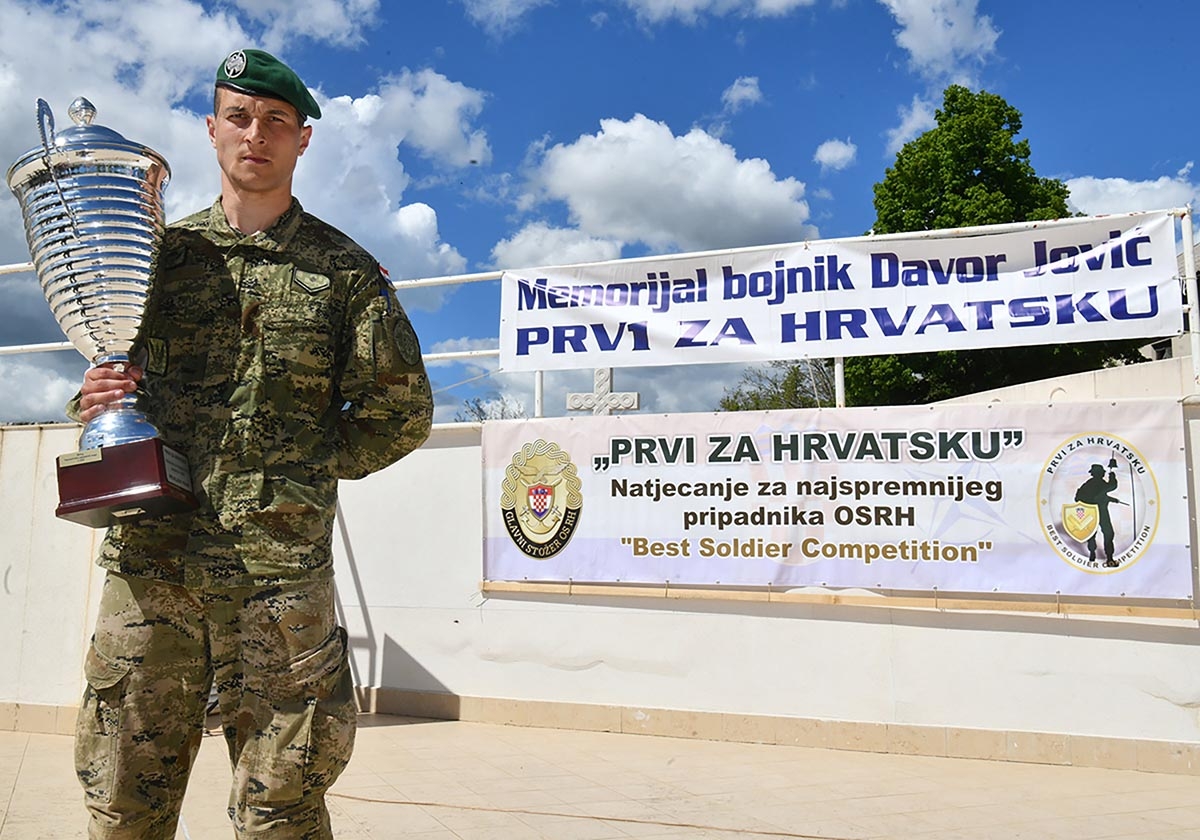 https://www.morh.hr/wp-content/gallery/skupnik-nikola-knezevic-najspremniji-je-pripadnik-hrvatske-vojske/prvi_za_hr_10052019_54.jpg
