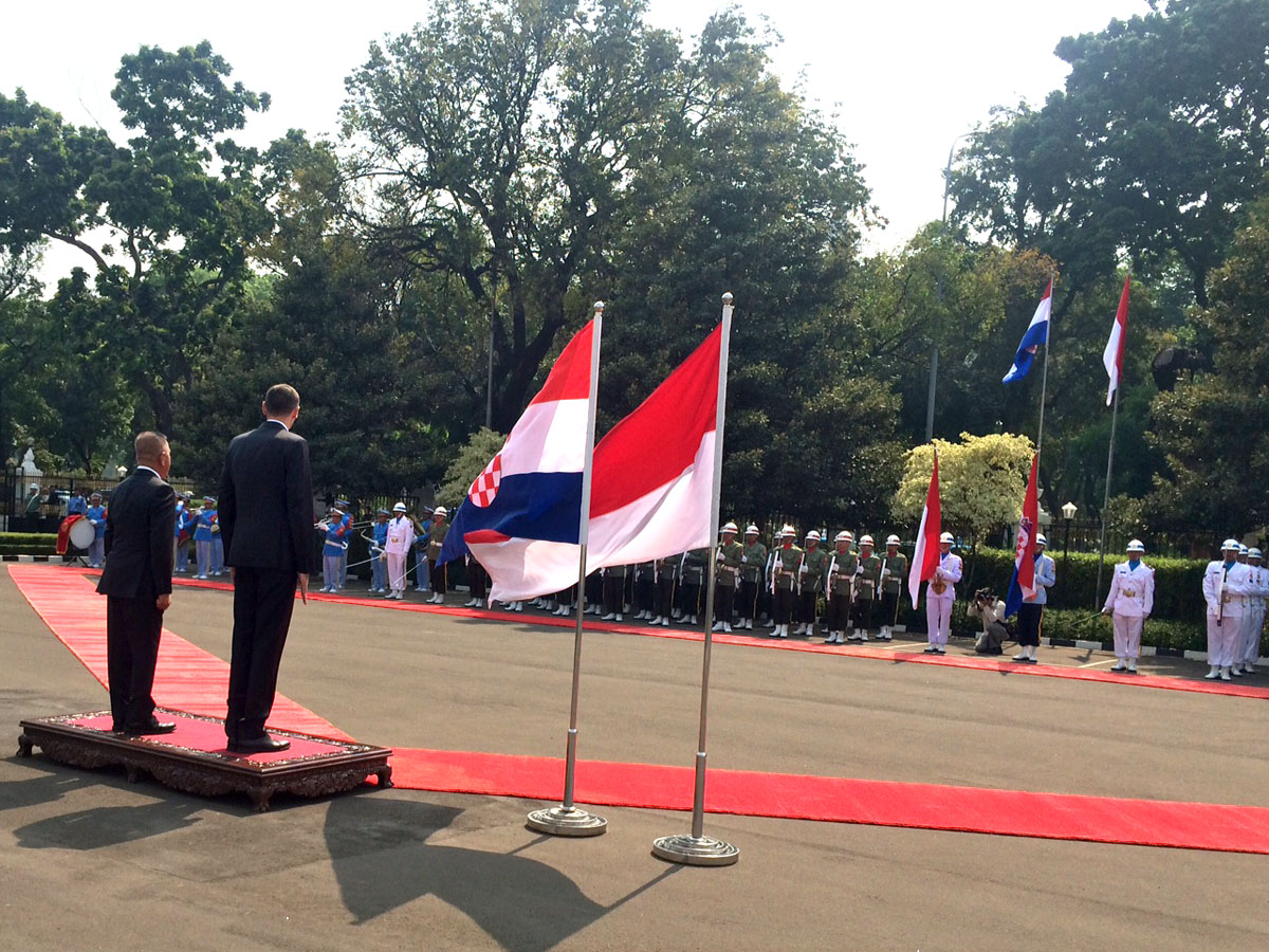https://www.morh.hr/wp-content/gallery/sluzbeni-posjet-ministra-obrane-republici-indoneziji/indonezija_22092015_3.jpg