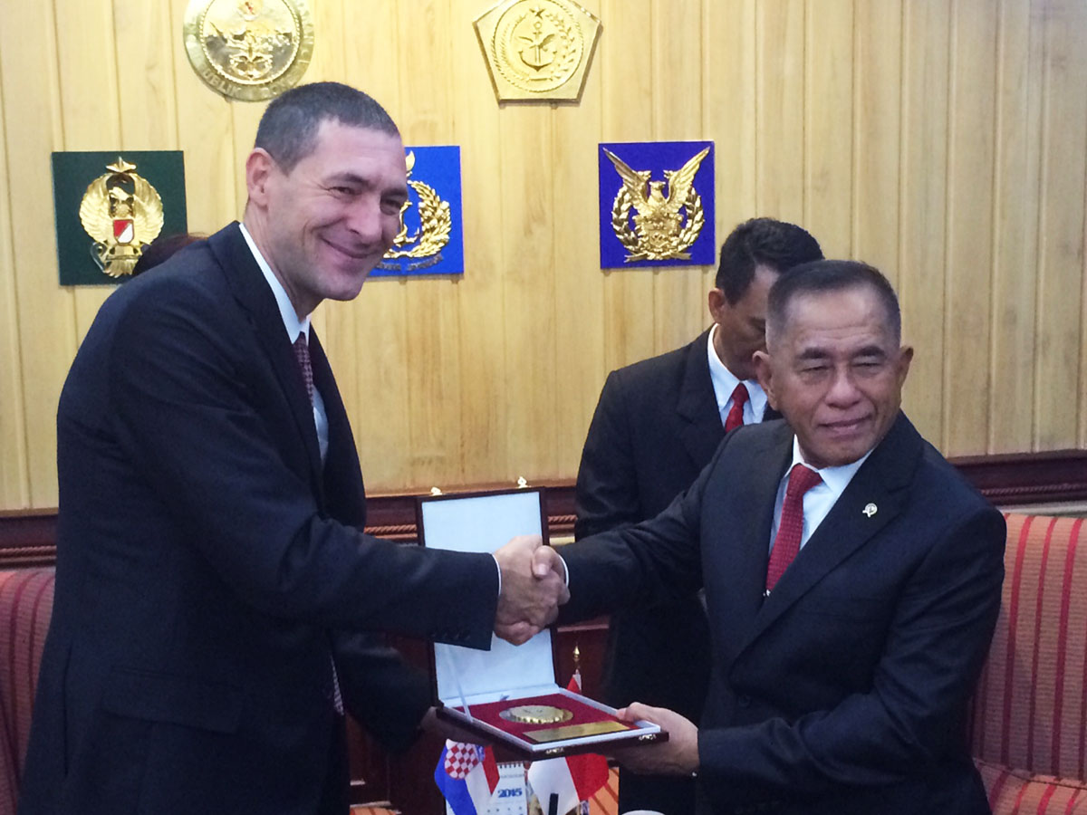 https://www.morh.hr/wp-content/gallery/sluzbeni-posjet-ministra-obrane-republici-indoneziji/indonezija_22092015_4.jpg