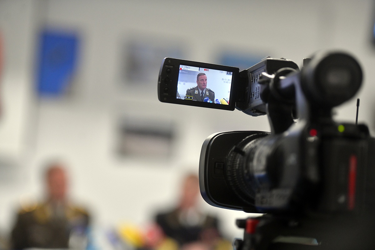 https://www.morh.hr/wp-content/gallery/sundov-hv-provodi-vrijednosti-casnog-sluzenja-domovini/press_konferencija_hrz_26112019_31.jpg