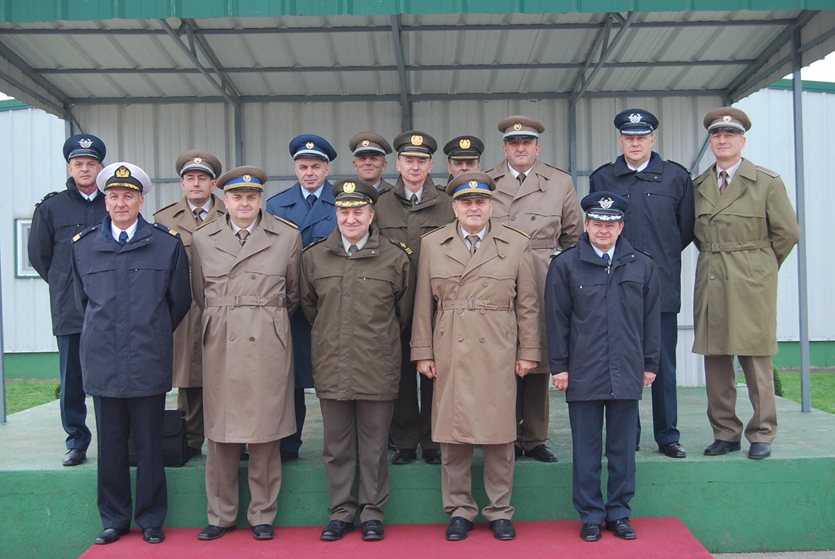 https://www.morh.hr/wp-content/gallery/susret-nacelnika-gs-osrh-s-nacelnikom-zajednickog-stozera-os-bih/lovric_06122013_05.jpg