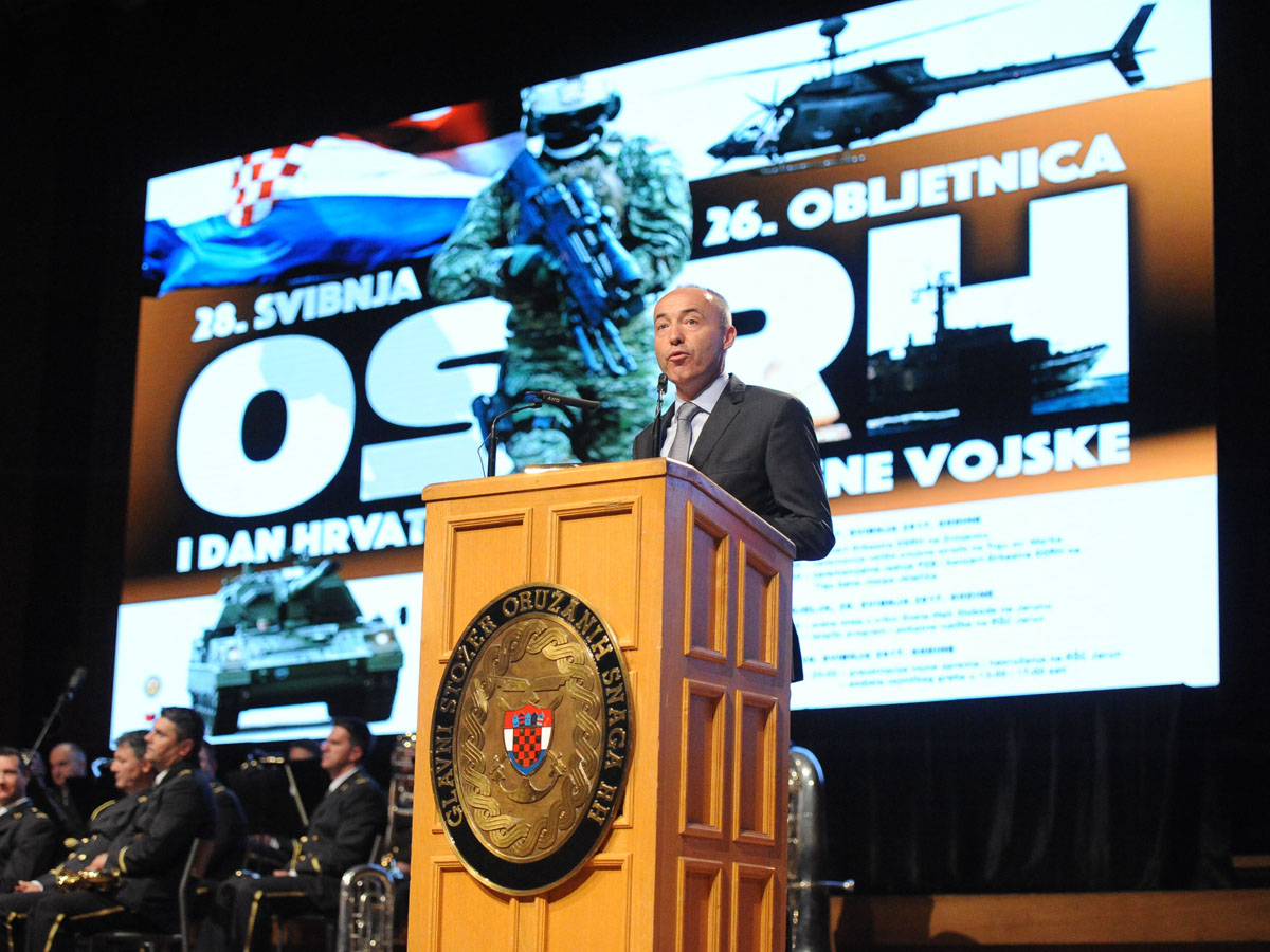 https://www.morh.hr/wp-content/gallery/svecana-akademija-povodom-26-godina-osrh/akademija_19052017_06.jpg