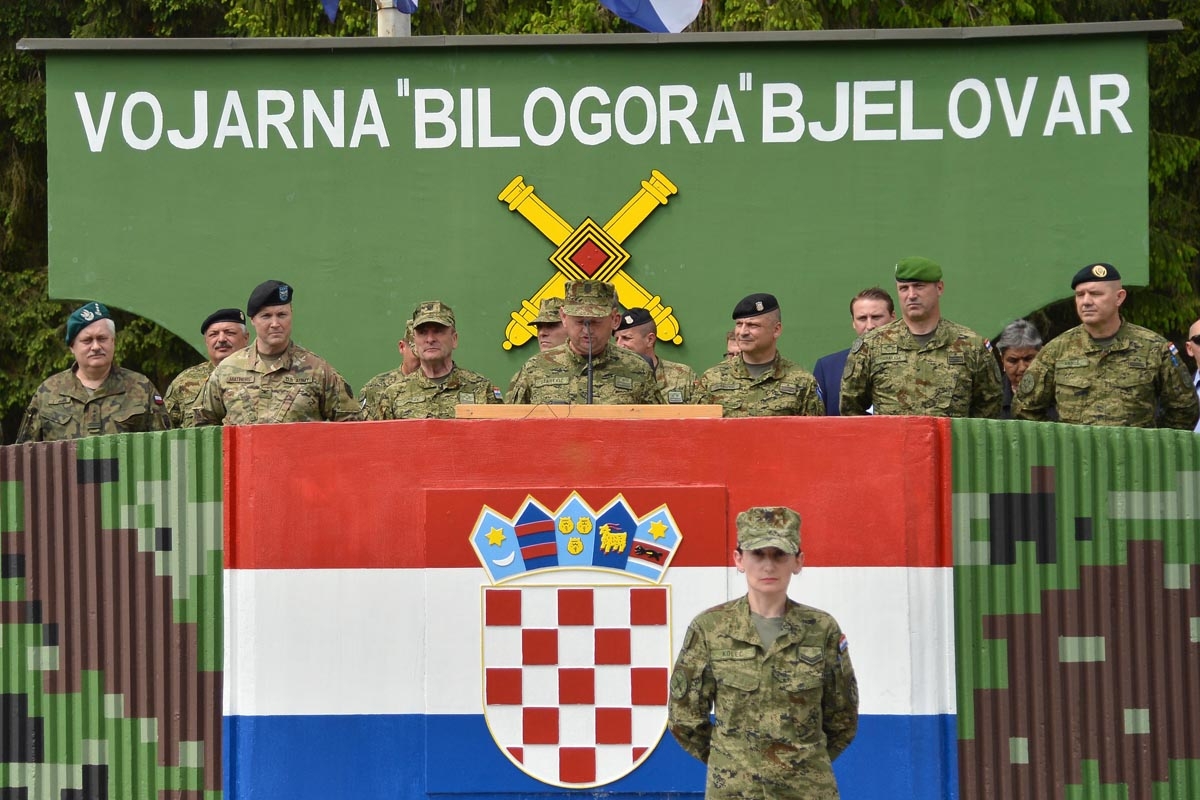 https://www.morh.hr/wp-content/gallery/svecani-docek-1-hrvcon-a-iz-nato-aktivnosti-u-poljskoj/hv_1hrvcon_04052018_05.jpg
