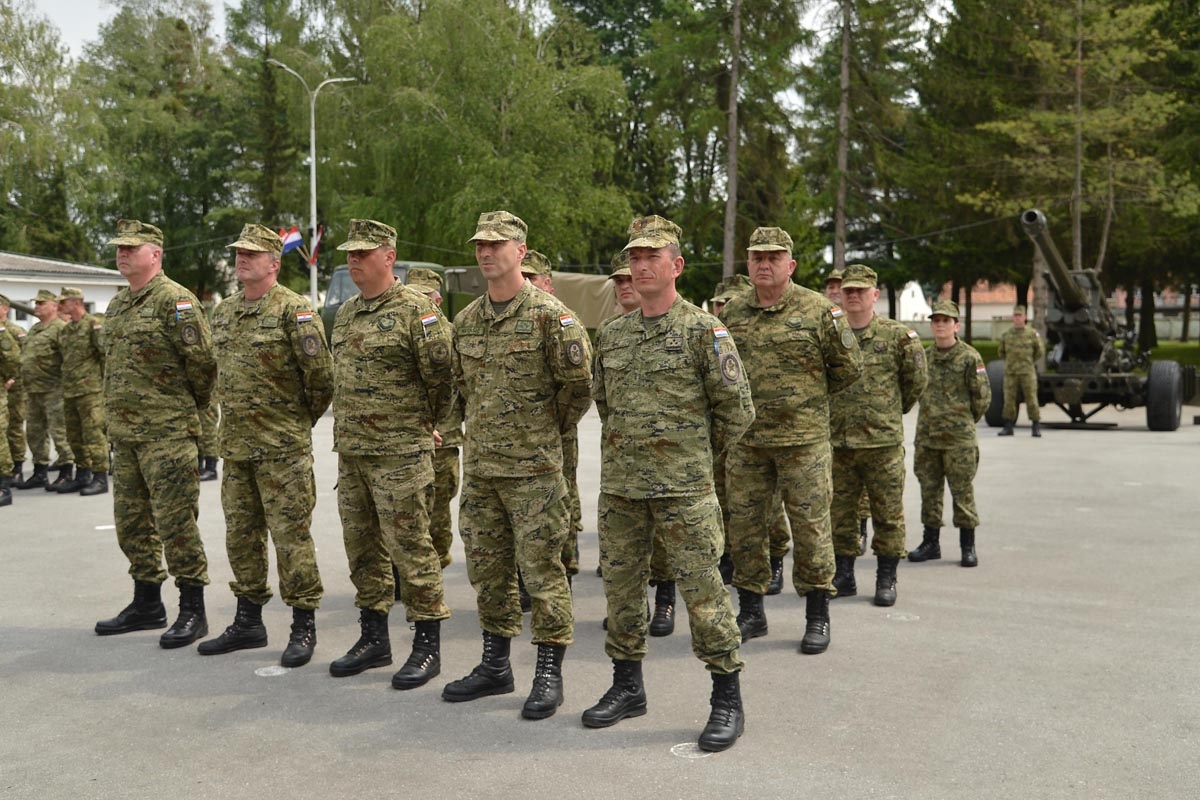 https://www.morh.hr/wp-content/gallery/svecani-docek-1-hrvcon-a-iz-nato-aktivnosti-u-poljskoj/hv_1hrvcon_04052018_12.jpg