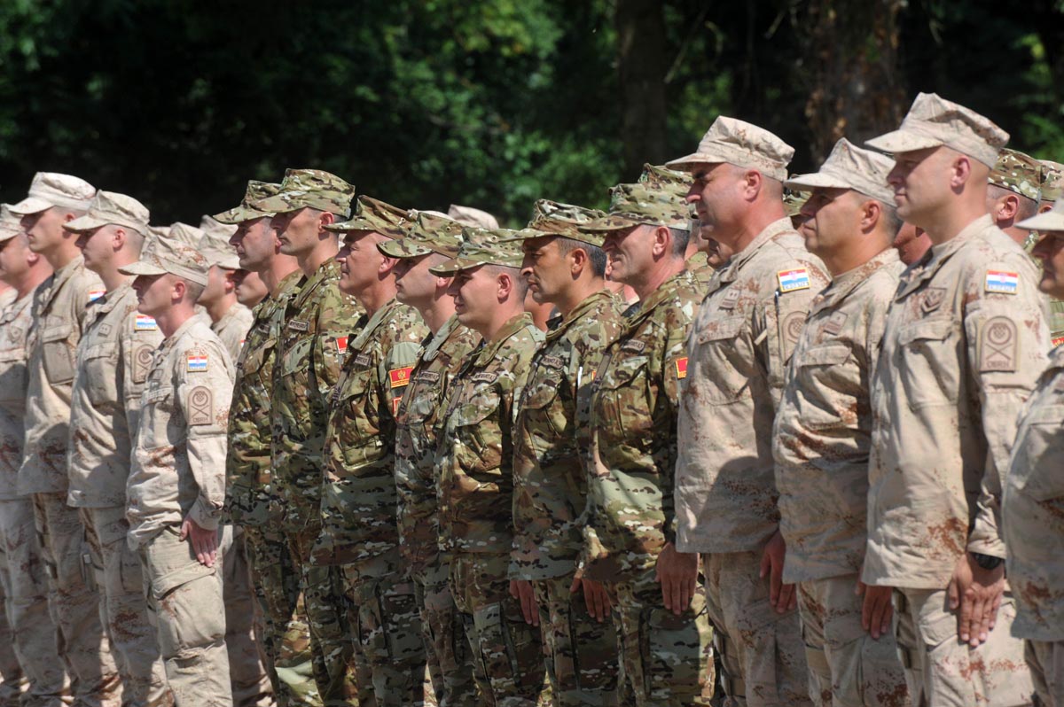 https://www.morh.hr/wp-content/gallery/svecani-ispracaj-22-hrvatskog-kontingenta-u-operaciju-isaf/22_hrvcon_30082013_21.jpg