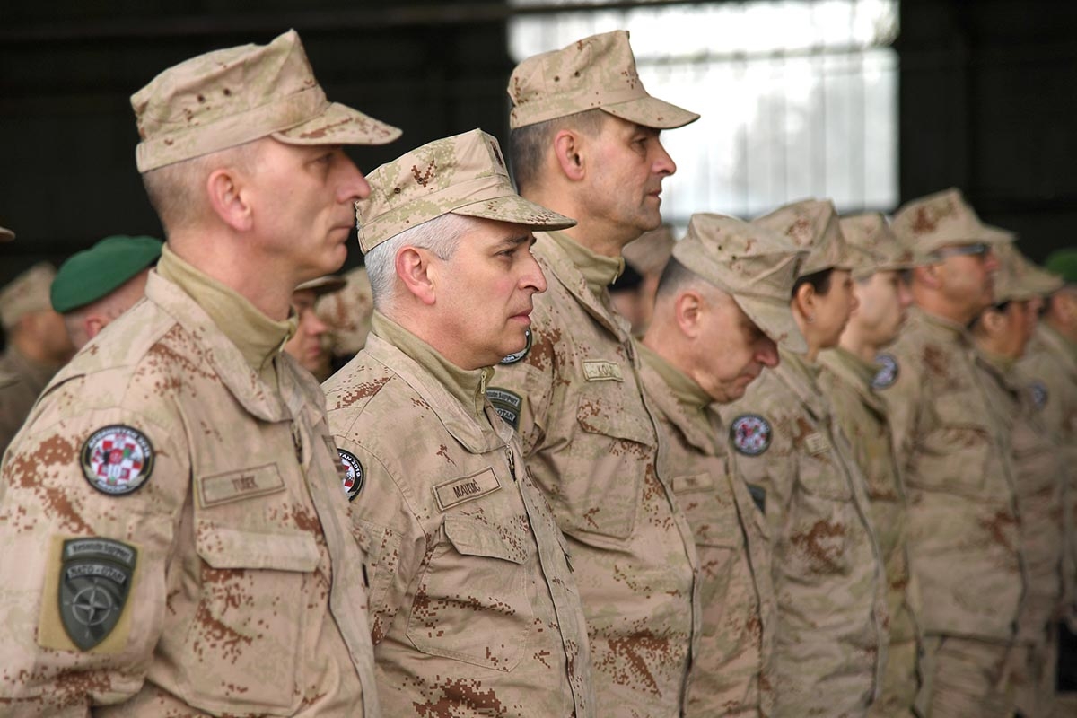 https://www.morh.hr/wp-content/gallery/svecano-ispracen-10-hrvcon-u-nato-misiju-u-afganistan/10_hrvcon_resolute_support_nato_010319_13.jpg