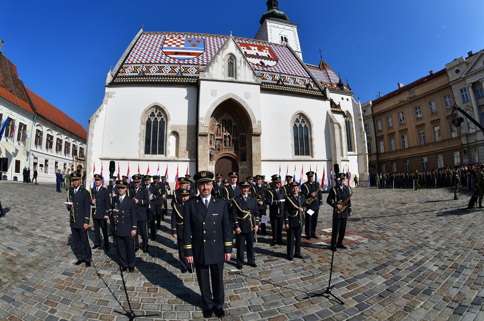 https://www.morh.hr/wp-content/gallery/svecano-obiljezen-dan-neovisnosti-rh-na-markovom-trgu-1/dan_neovisnosti_rh_zagreb_081019_19.jpg