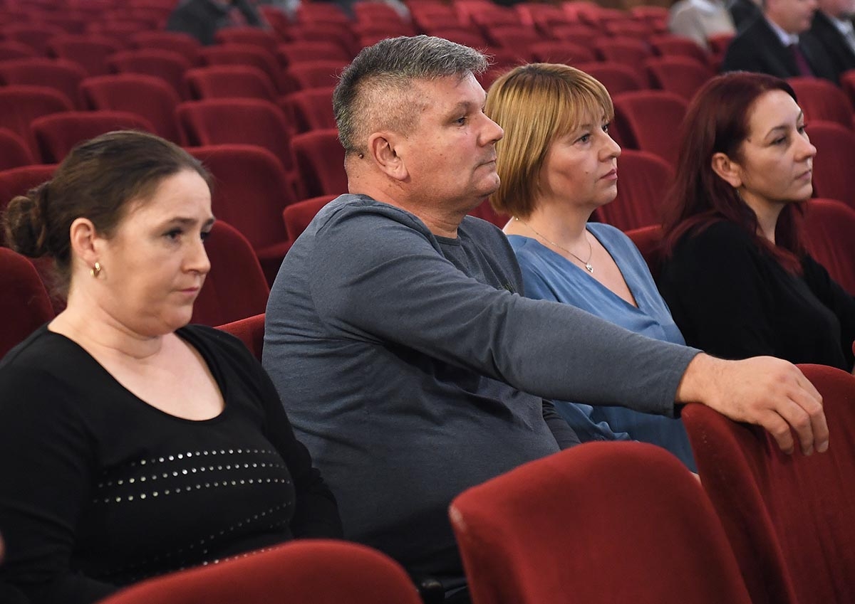 https://www.morh.hr/wp-content/gallery/svecano-obiljezena-20-godisnjica-osnutka-doma-glavnog-stozera-osrh/obletnica_doma_stozera_30112018_06.jpg