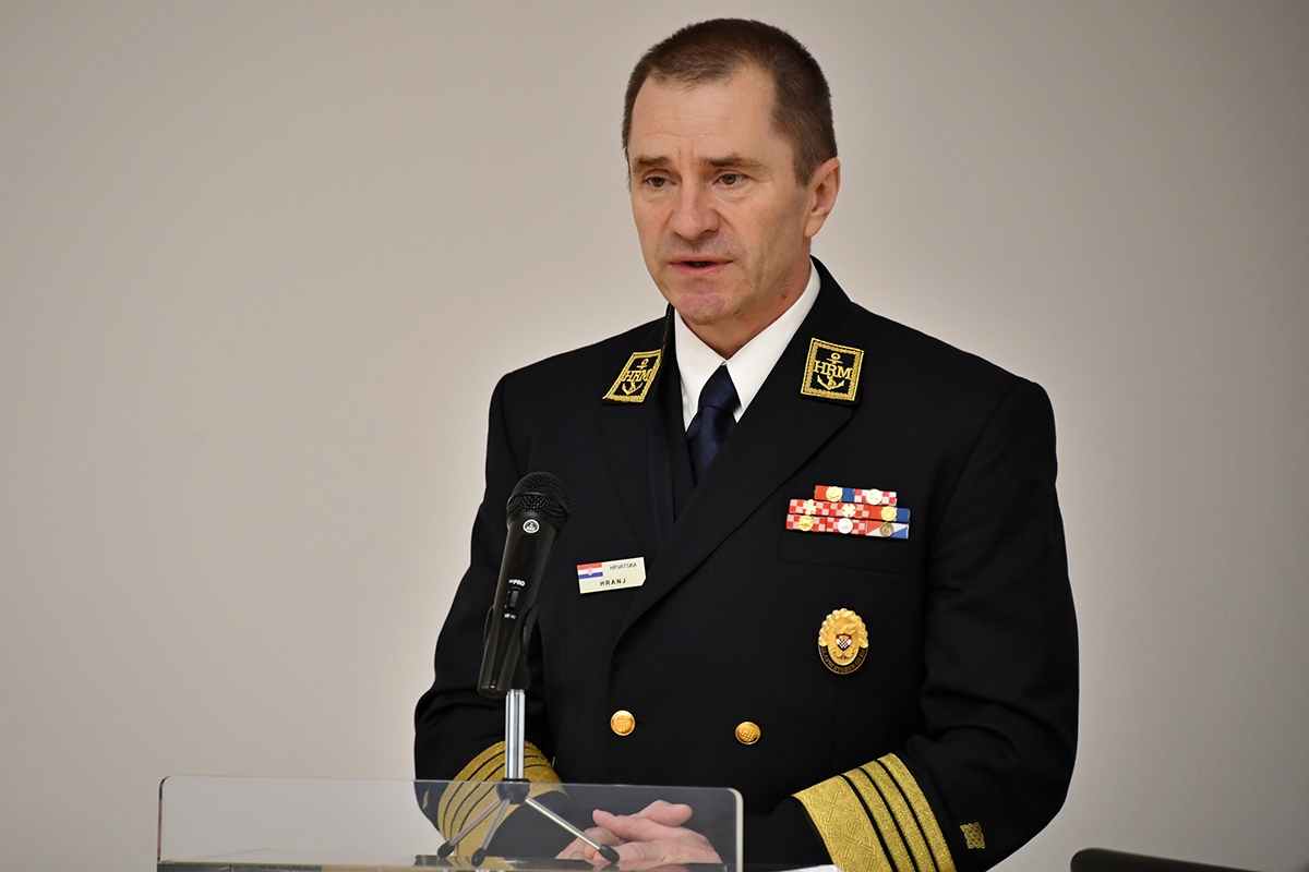 https://www.morh.hr/wp-content/gallery/svecano-obiljezena-primopredaja-duznosti-zamjenika-nacelnika-gs-osrh/20200313-primopredaja-zamjenika-nacelnika-gsosrh-10.jpg