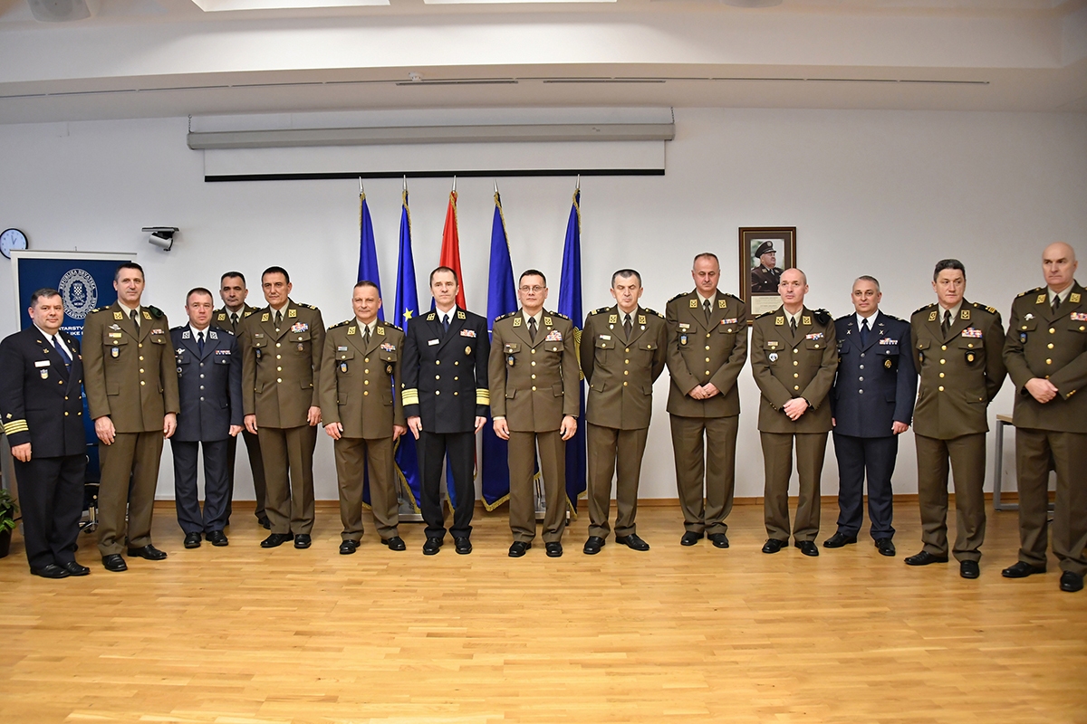 https://www.morh.hr/wp-content/gallery/svecano-obiljezena-primopredaja-duznosti-zamjenika-nacelnika-gs-osrh/20200313-primopredaja-zamjenika-nacelnika-gsosrh-12.jpg
