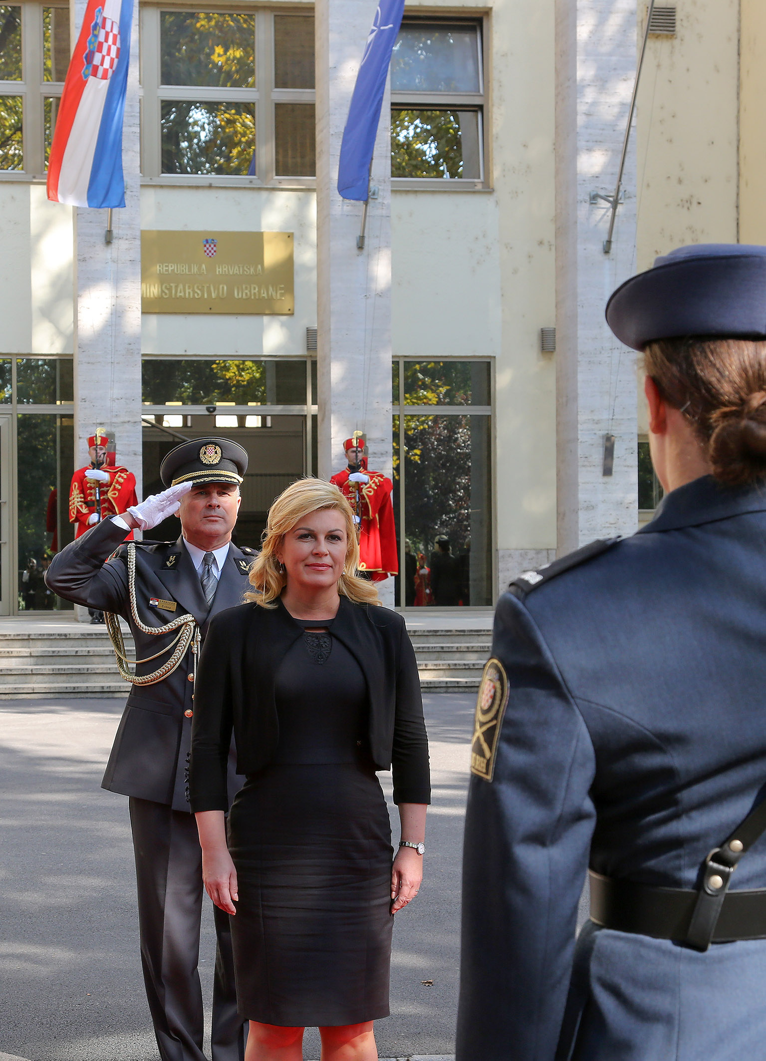 https://www.morh.hr/wp-content/gallery/svecano-obiljezeno-25-godina-glavnog-stozera-oruzanih-snaga-rh/osrg_sb_27092016_08.jpg