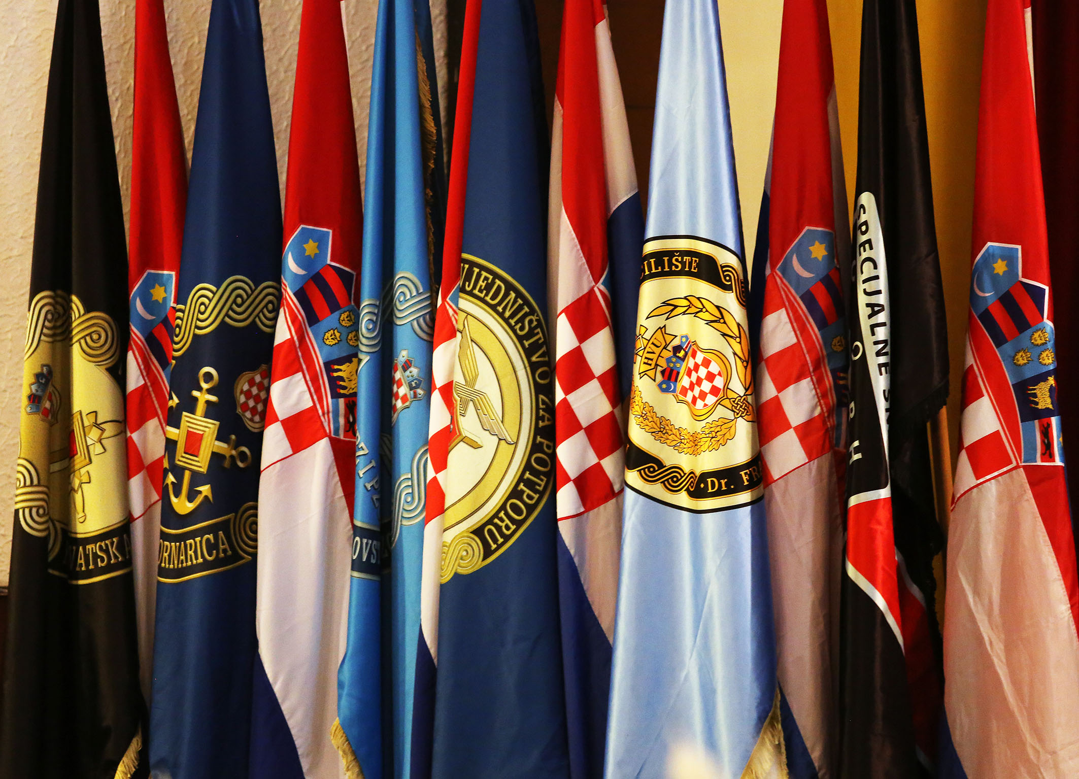 https://www.morh.hr/wp-content/gallery/svecano-obiljezeno-25-godina-glavnog-stozera-oruzanih-snaga-rh/osrg_sb_27092016_13.jpg