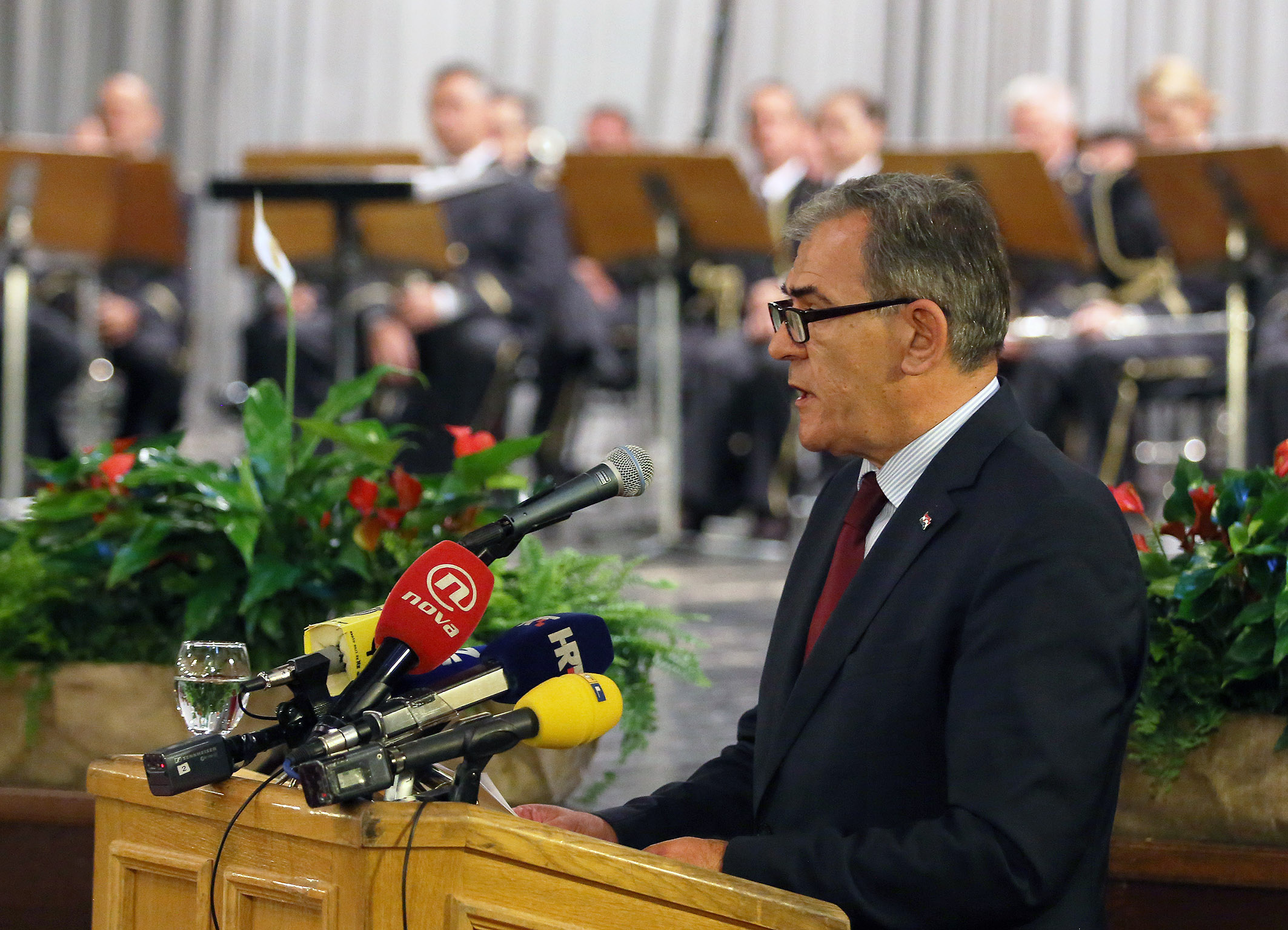 https://www.morh.hr/wp-content/gallery/svecano-obiljezeno-25-godina-glavnog-stozera-oruzanih-snaga-rh/osrg_sb_27092016_14.jpg