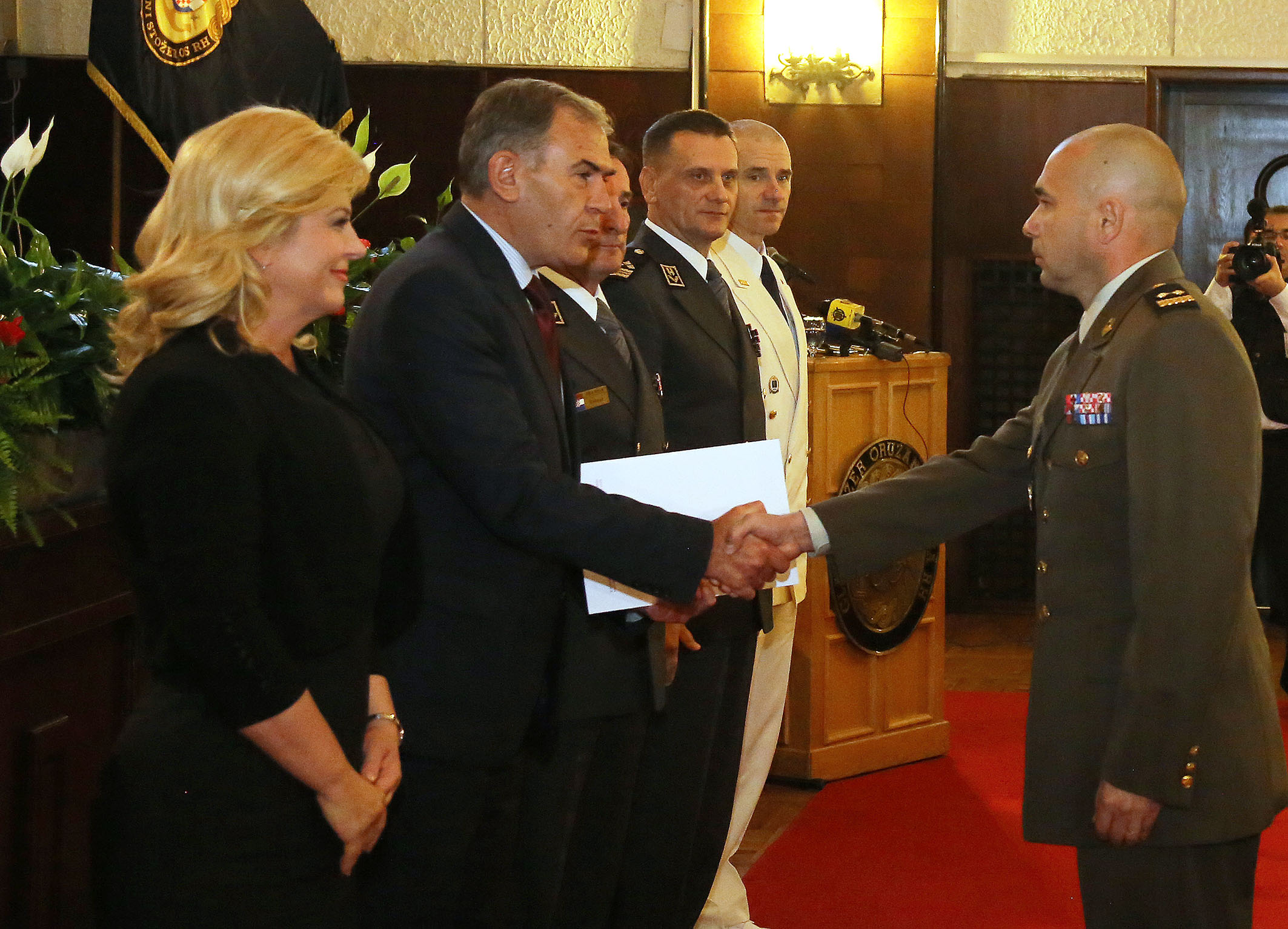 https://www.morh.hr/wp-content/gallery/svecano-obiljezeno-25-godina-glavnog-stozera-oruzanih-snaga-rh/osrg_sb_27092016_19.jpg