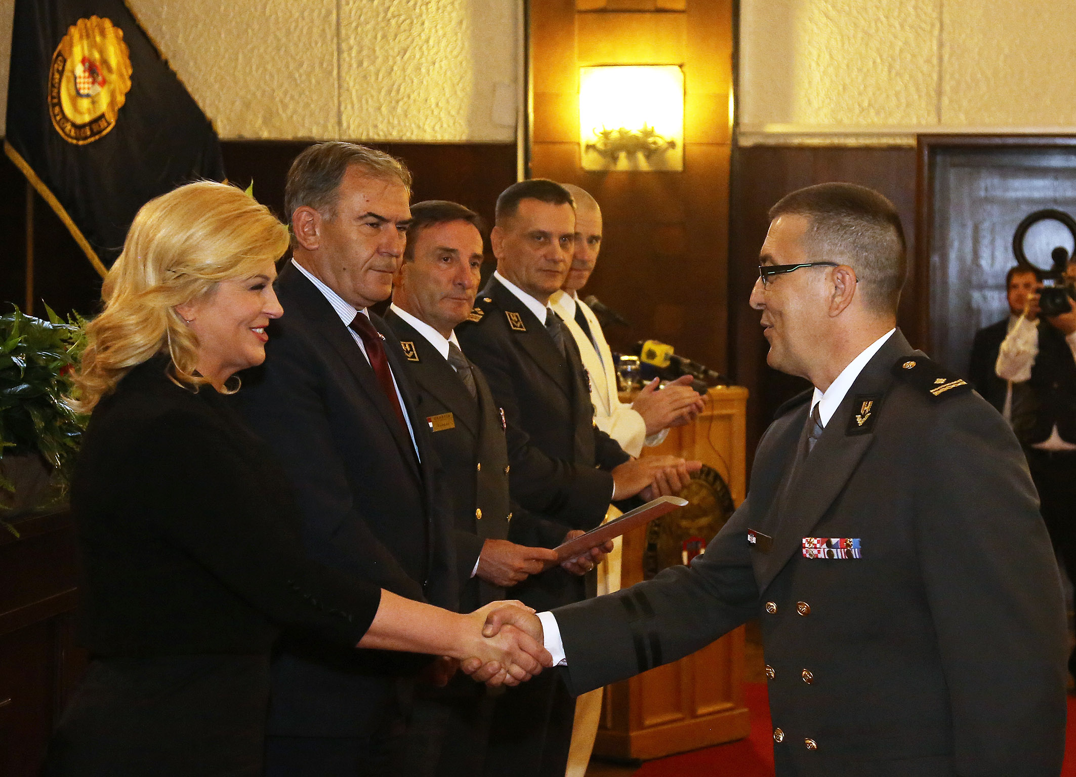 https://www.morh.hr/wp-content/gallery/svecano-obiljezeno-25-godina-glavnog-stozera-oruzanih-snaga-rh/osrg_sb_27092016_20.jpg