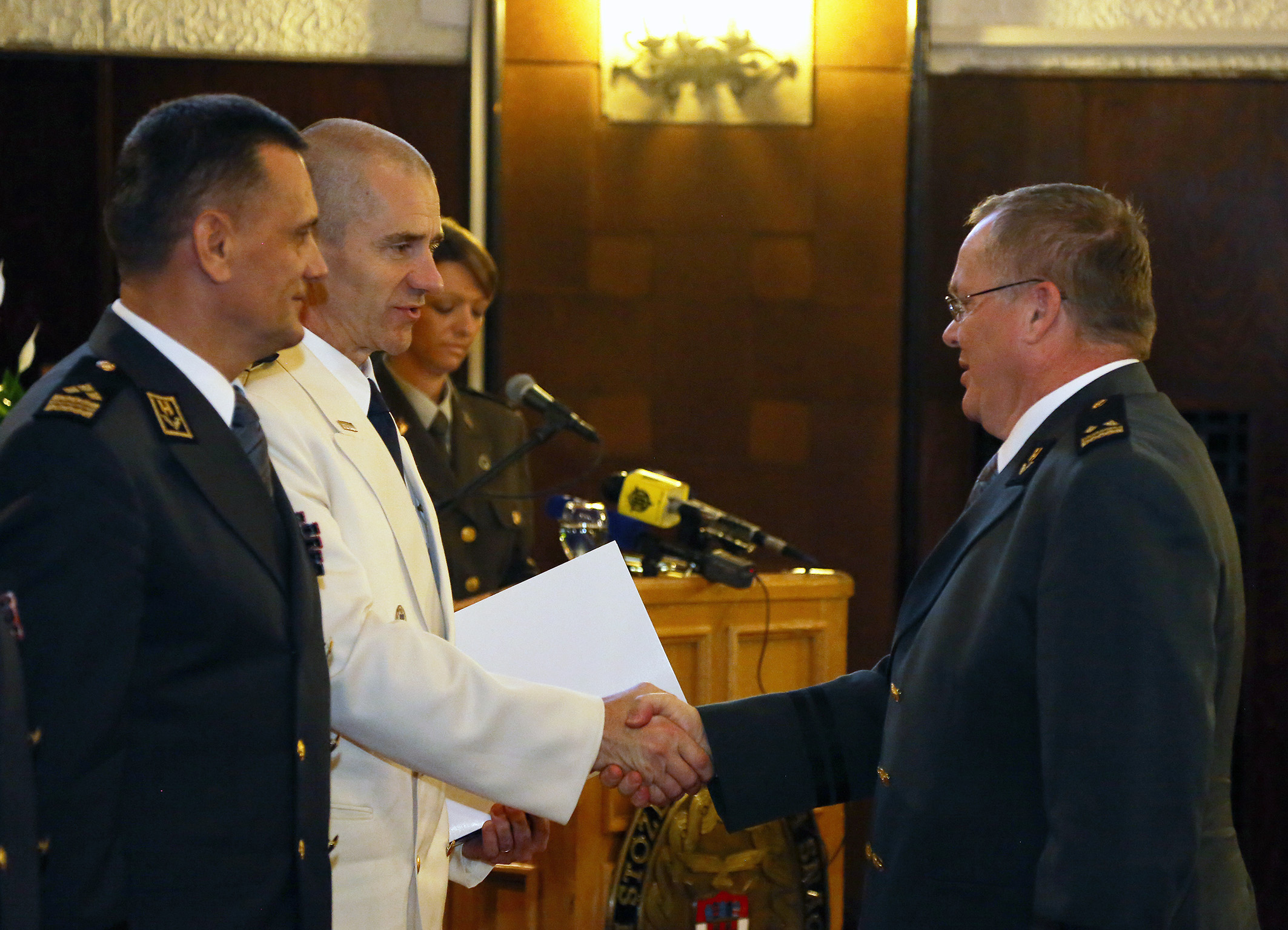 https://www.morh.hr/wp-content/gallery/svecano-obiljezeno-25-godina-glavnog-stozera-oruzanih-snaga-rh/osrg_sb_27092016_23.jpg