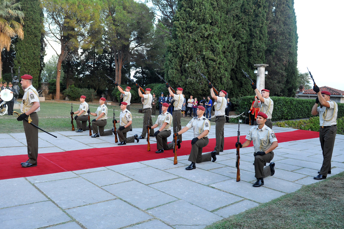 https://www.morh.hr/wp-content/gallery/svecano-otvorena-konferencija-vojnog-odbora-nato-a-u-splitu/nato_16092016_19.jpg
