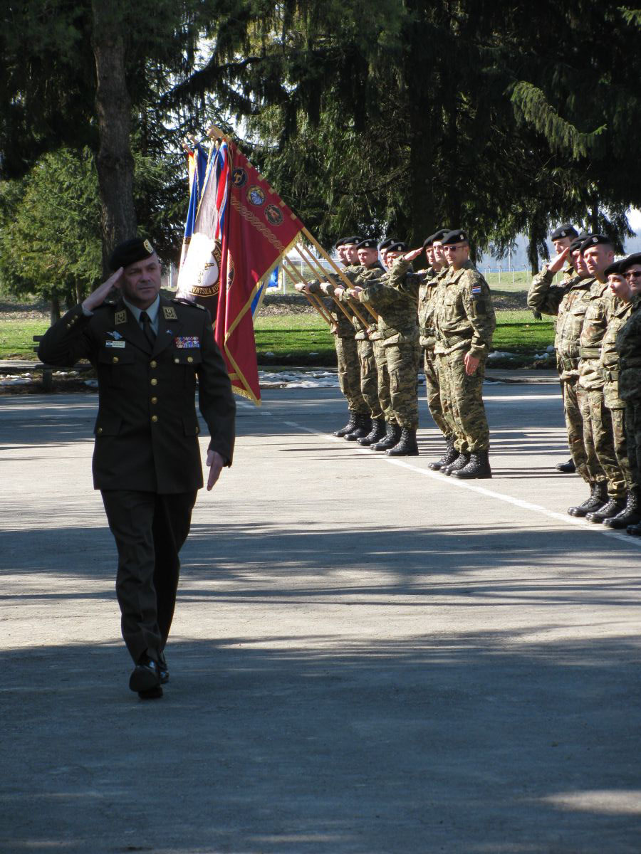 https://www.morh.hr/wp-content/gallery/trea-obljetnica-gardijske-oklopno-mehanizirane-brigade-vinkovci/gombr_23032010_1.jpg