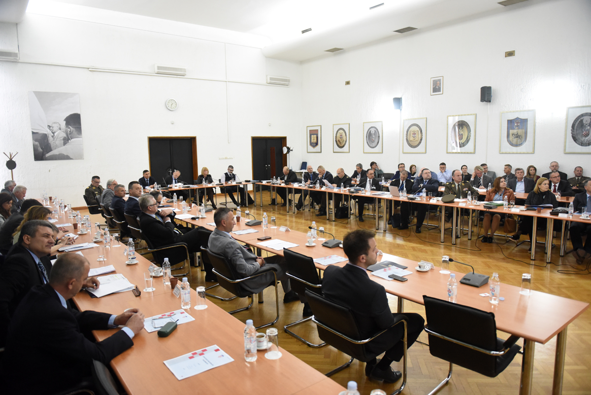 https://www.morh.hr/wp-content/gallery/treci-prijedlog-nacrta-strategije-nacionalne-sigurnosti/hvu_strategija_25042017_03.jpg
