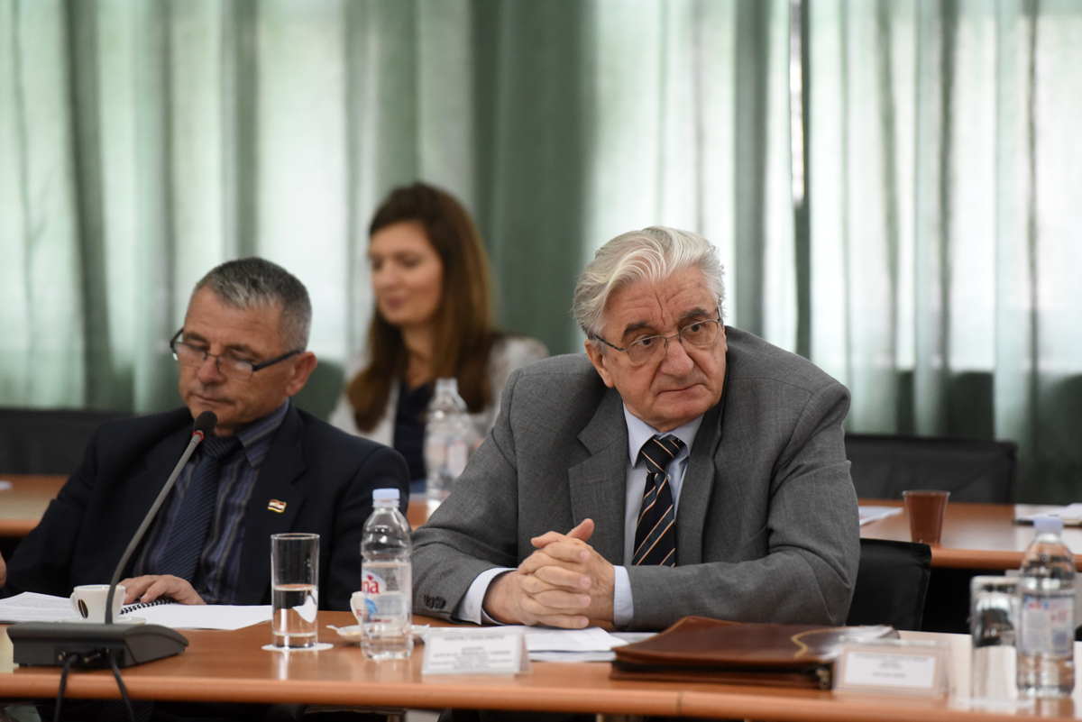 https://www.morh.hr/wp-content/gallery/treci-prijedlog-nacrta-strategije-nacionalne-sigurnosti/hvu_strategija_25042017_05.jpg