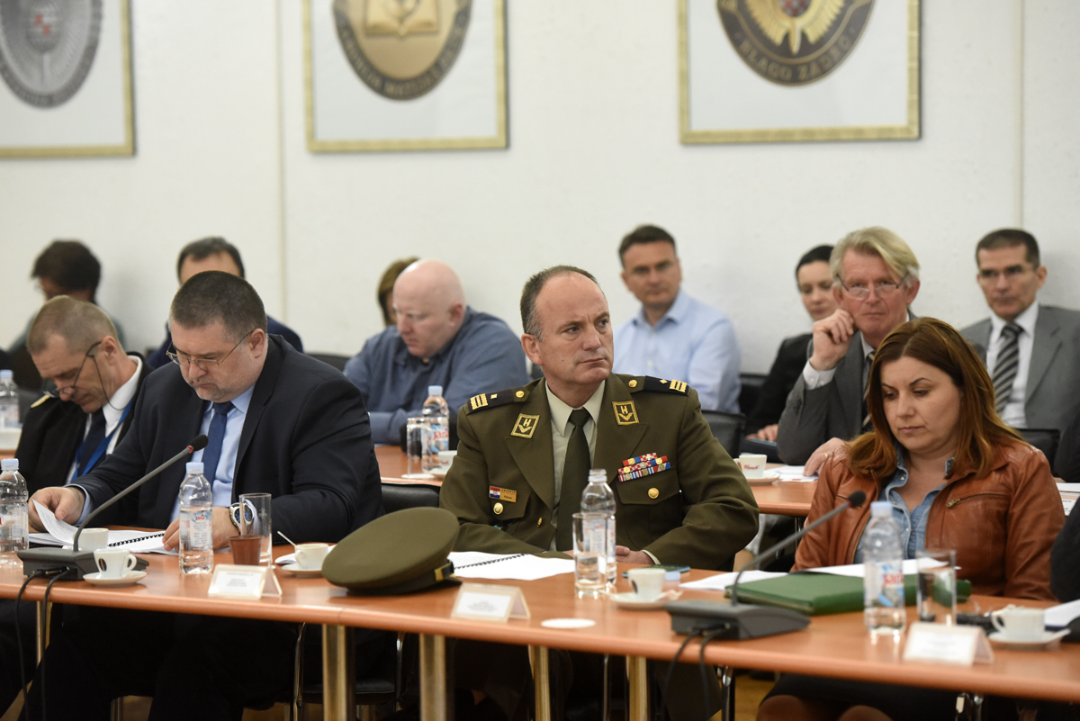 https://www.morh.hr/wp-content/gallery/treci-prijedlog-nacrta-strategije-nacionalne-sigurnosti/hvu_strategija_25042017_12.jpg