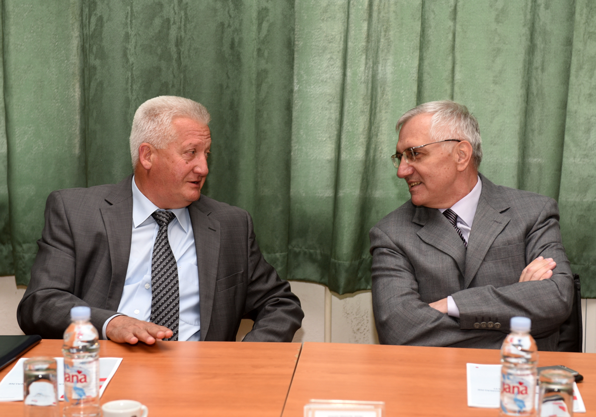 https://www.morh.hr/wp-content/gallery/treci-prijedlog-nacrta-strategije-nacionalne-sigurnosti/hvu_strategija_25042017_16.jpg