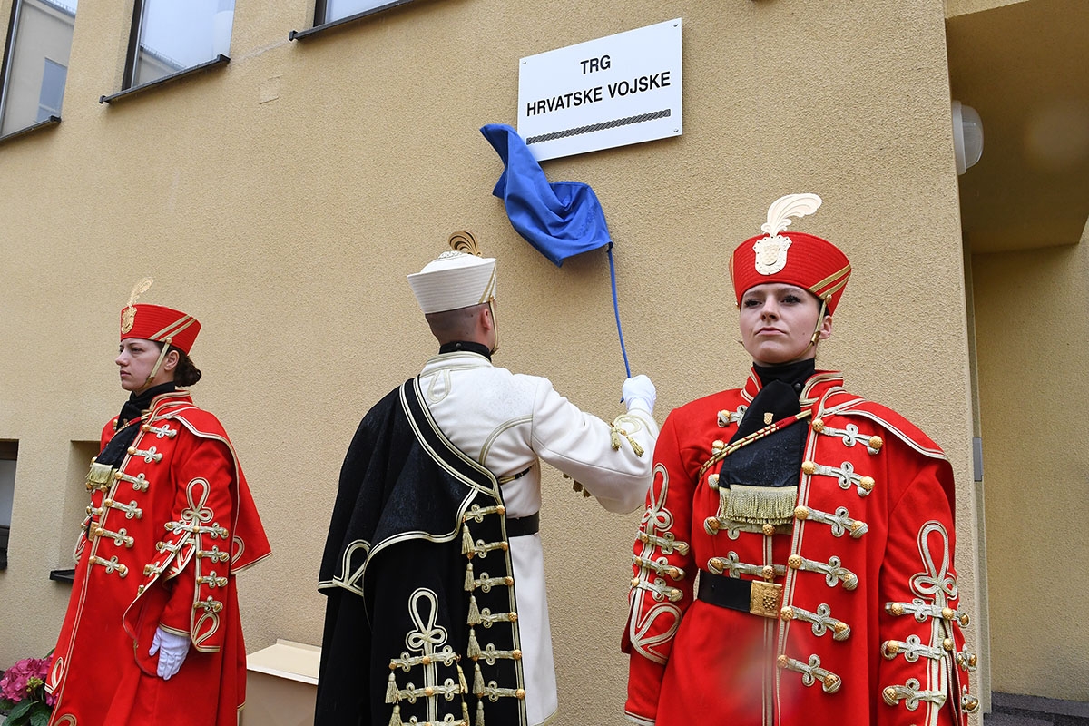 https://www.morh.hr/wp-content/gallery/trg-hrvatske-vojske-i-prilaz-zbora-narodne-garde-u-morh-u/obiljezavanje_28_obljetnice_hv_27052019_07.jpg