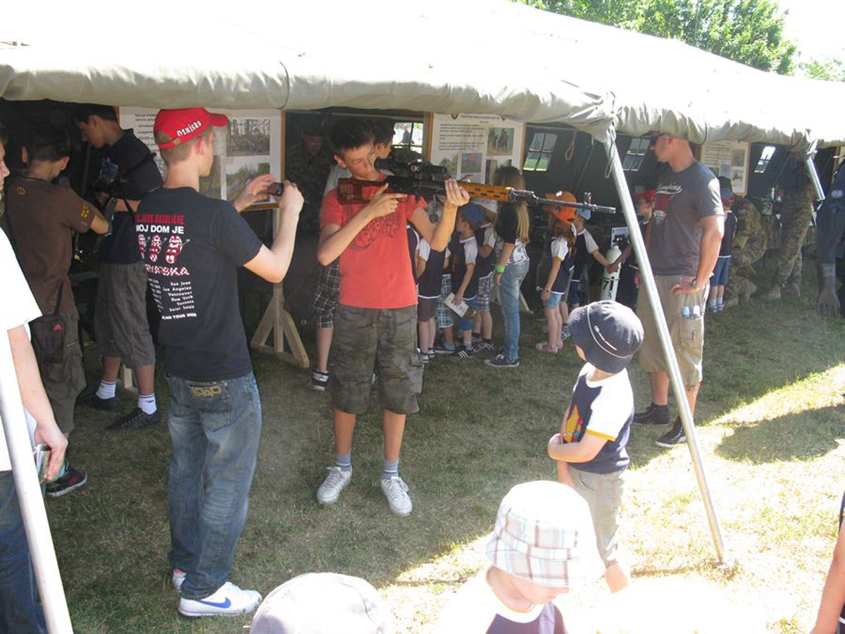 https://www.morh.hr/wp-content/gallery/tt-zbor-na-jarunu-2011/tt-zbor_27052011_04.jpg