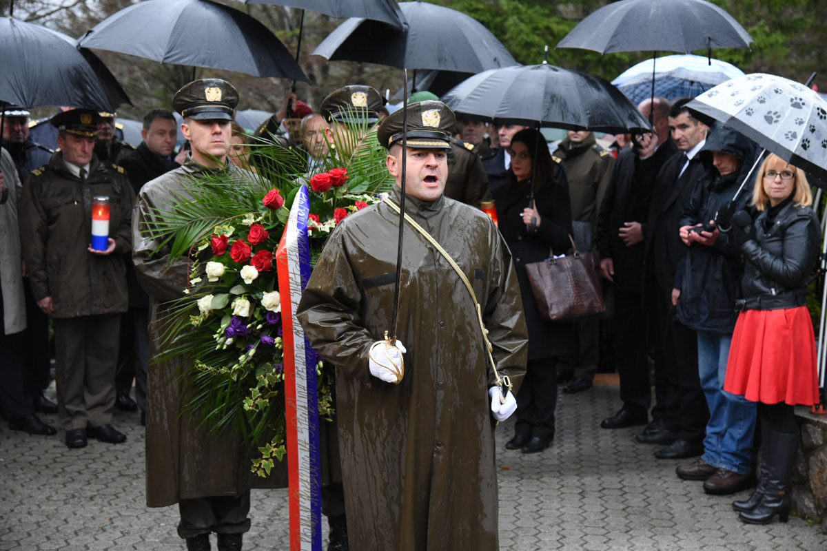 https://www.morh.hr/wp-content/gallery/u-delnicama-obiljezen-spomen-dan-na-poginule-pripadnike-zss-a-2/028_dsc_4688.jpg