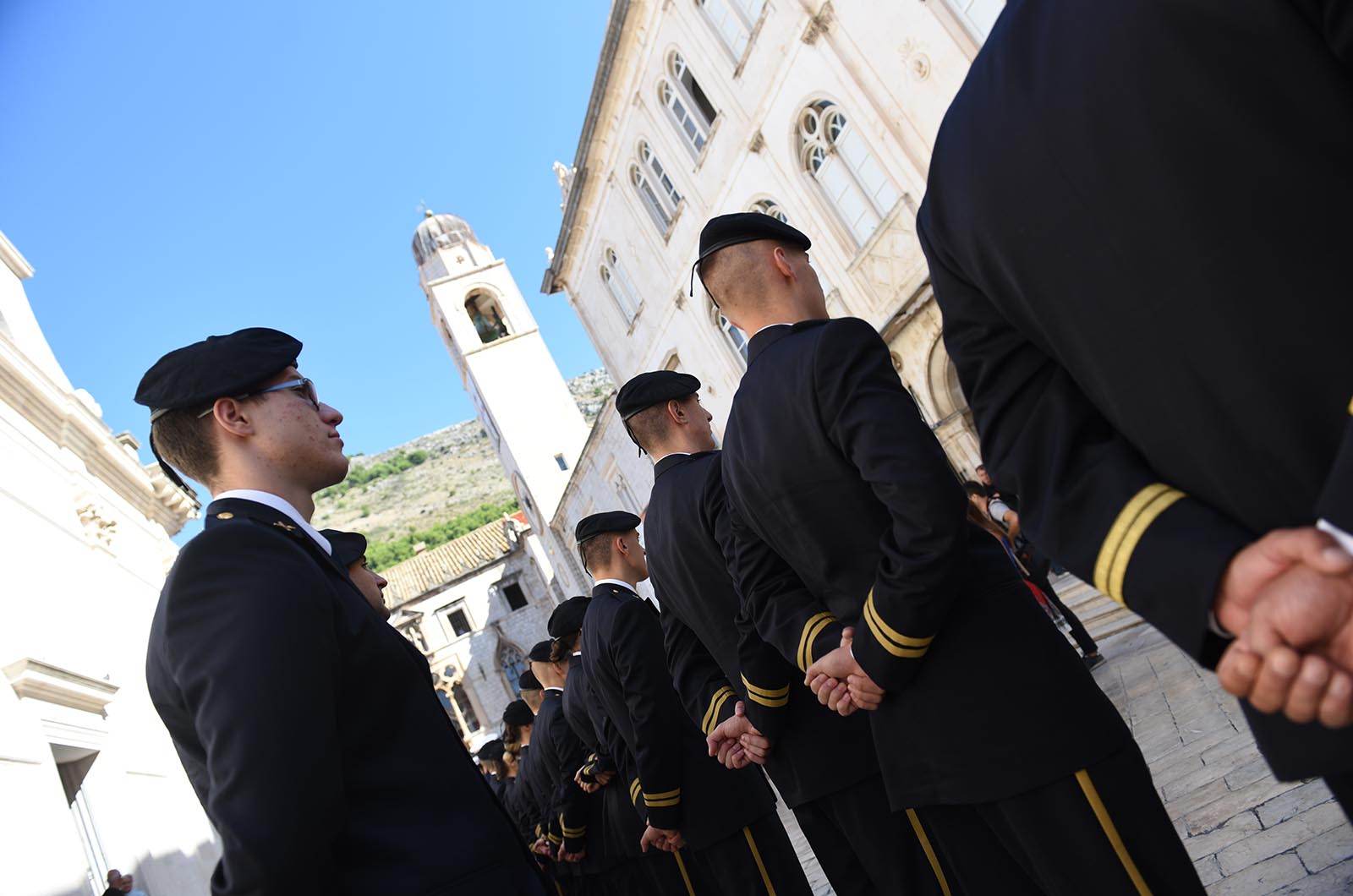 https://www.morh.hr/wp-content/gallery/u-dubrovniku-svecano-obiljezena-28-obljetnica-hrvatske-ratne-mornarice/28_obljetnica_hrm_dubrovnik_190719_01.jpg
