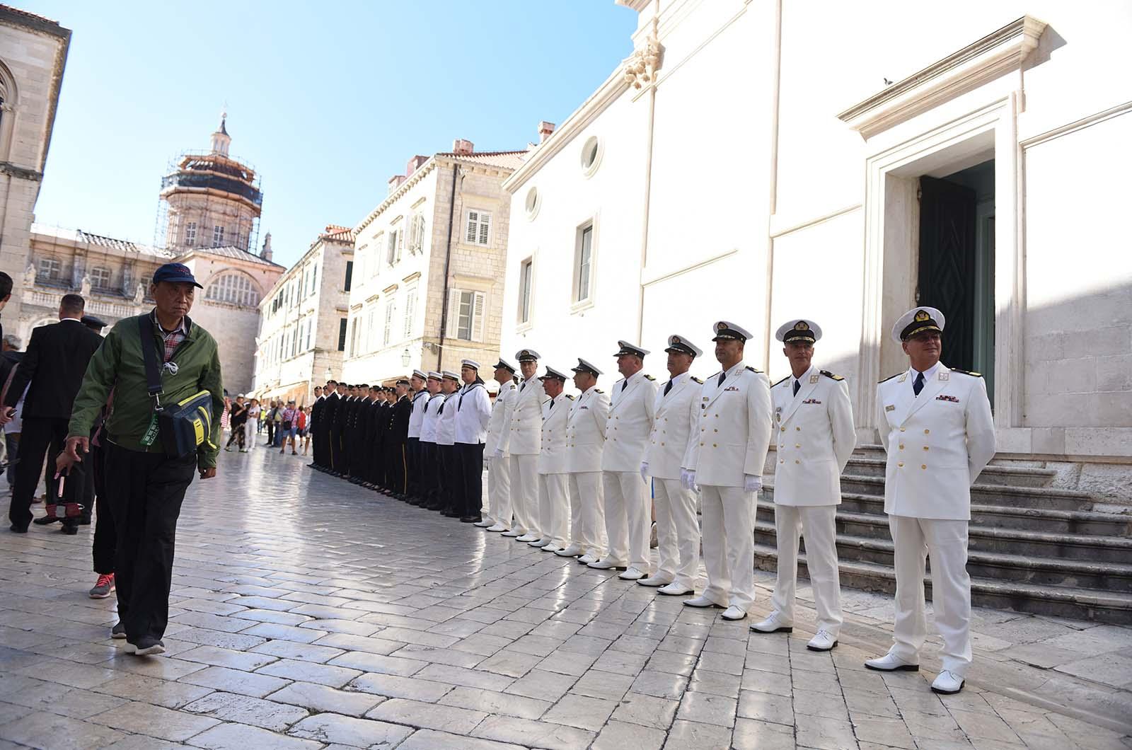https://www.morh.hr/wp-content/gallery/u-dubrovniku-svecano-obiljezena-28-obljetnica-hrvatske-ratne-mornarice/28_obljetnica_hrm_dubrovnik_190719_02.jpg