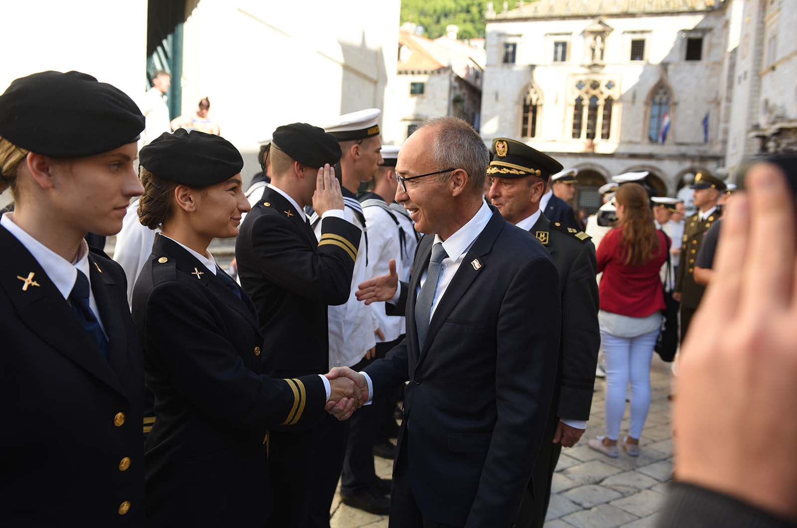 https://www.morh.hr/wp-content/gallery/u-dubrovniku-svecano-obiljezena-28-obljetnica-hrvatske-ratne-mornarice/28_obljetnica_hrm_dubrovnik_190719_04.jpg