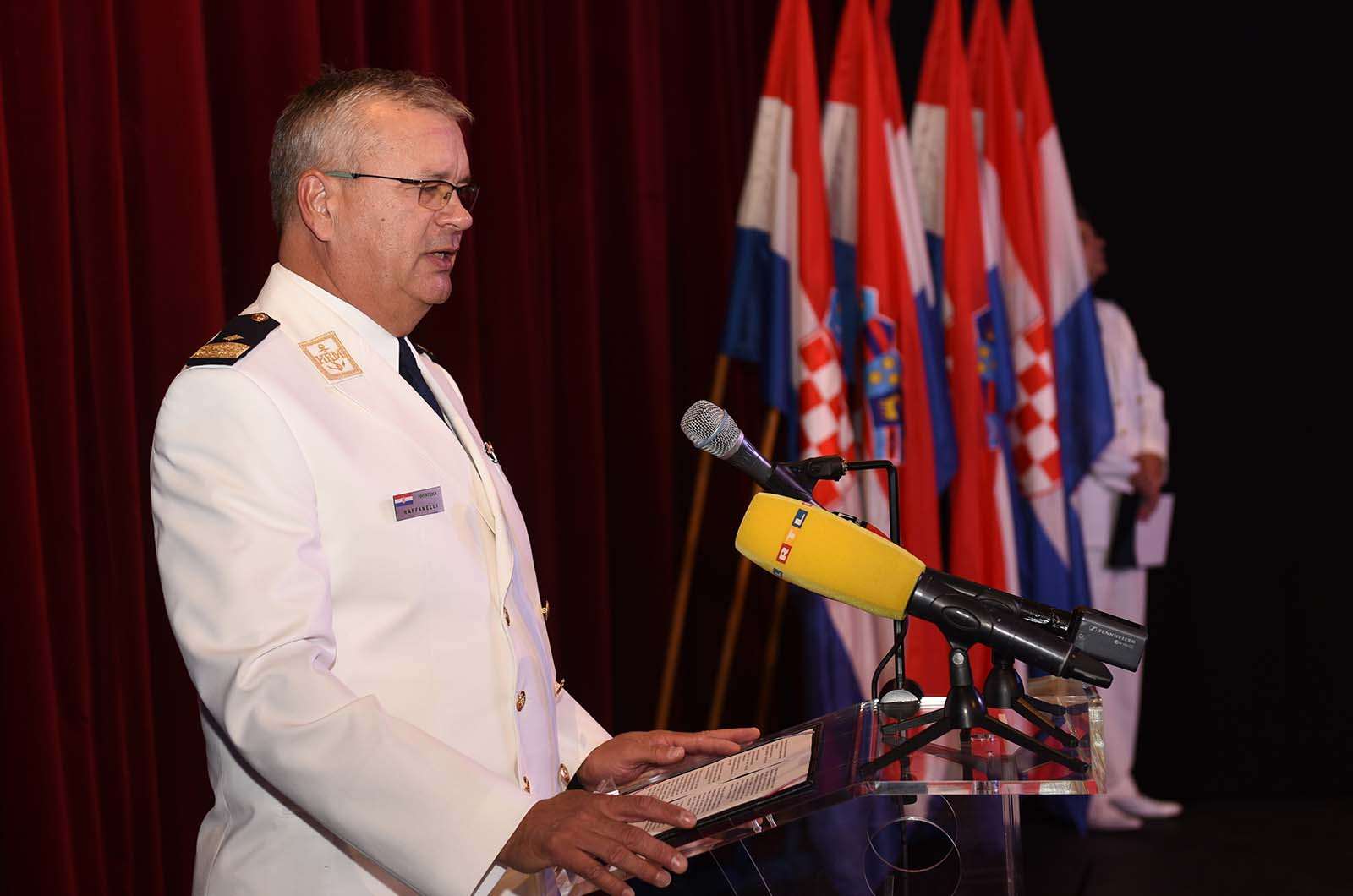 https://www.morh.hr/wp-content/gallery/u-dubrovniku-svecano-obiljezena-28-obljetnica-hrvatske-ratne-mornarice/28_obljetnica_hrm_dubrovnik_190719_08.jpg